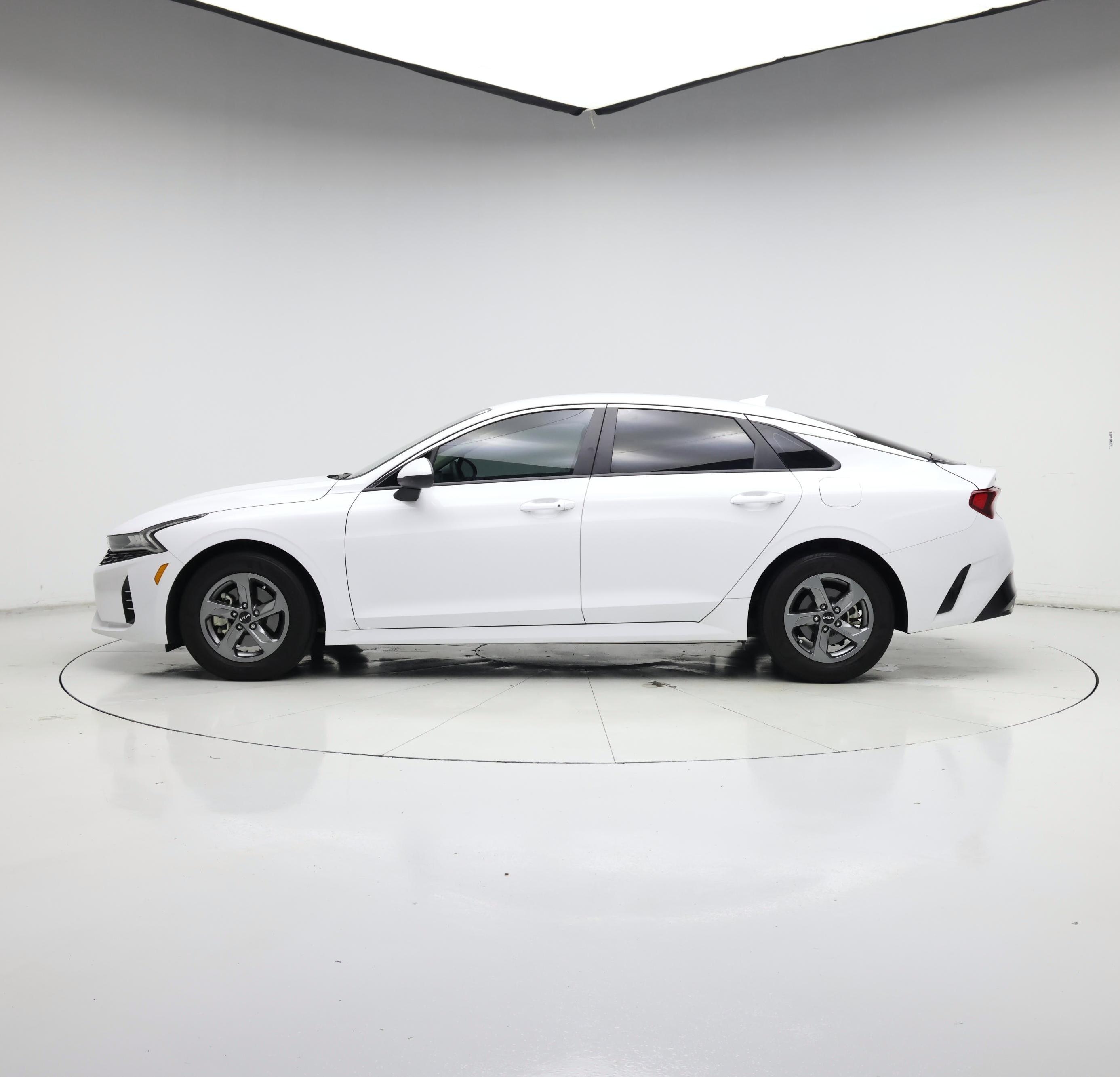 Thumbnail: 2023 Kia K5 - 3