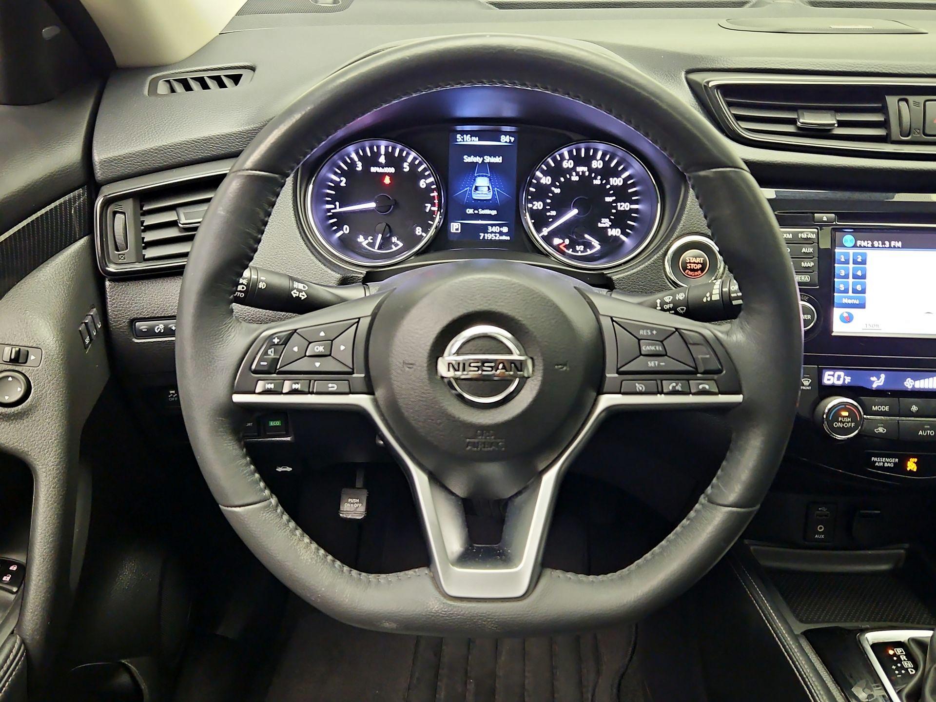 Thumbnail: 2017 Nissan Rogue - 10