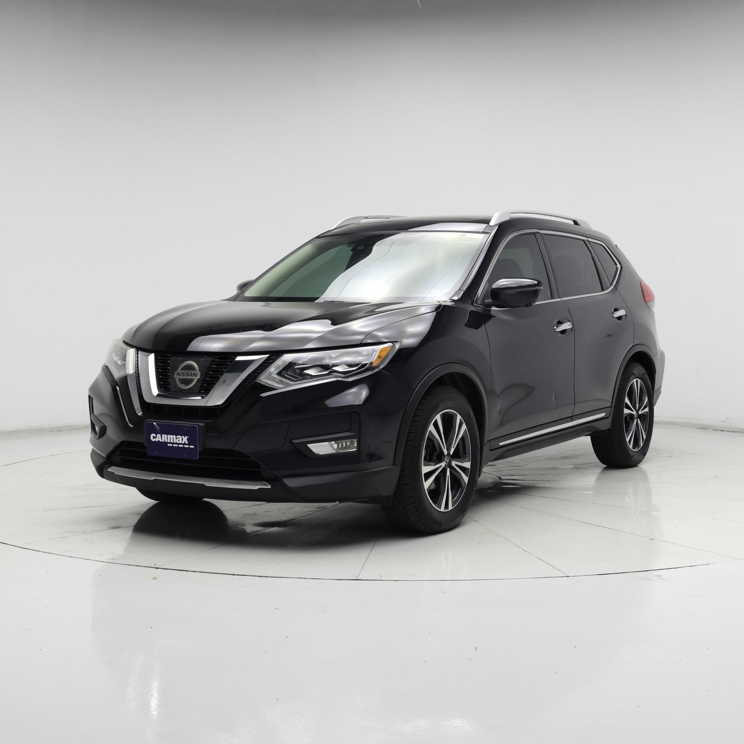 Thumbnail: 2017 Nissan Rogue - 4