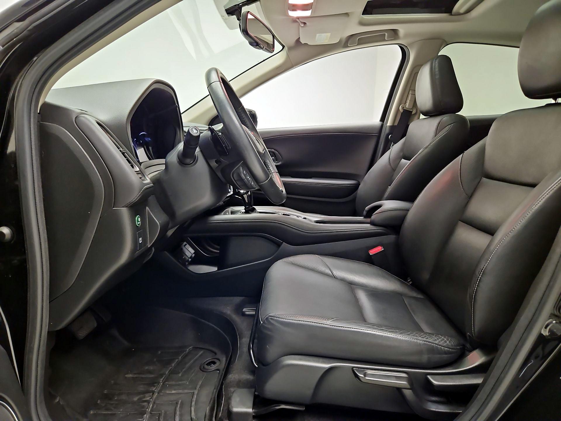 Thumbnail: 2016 Honda HR-V - 11