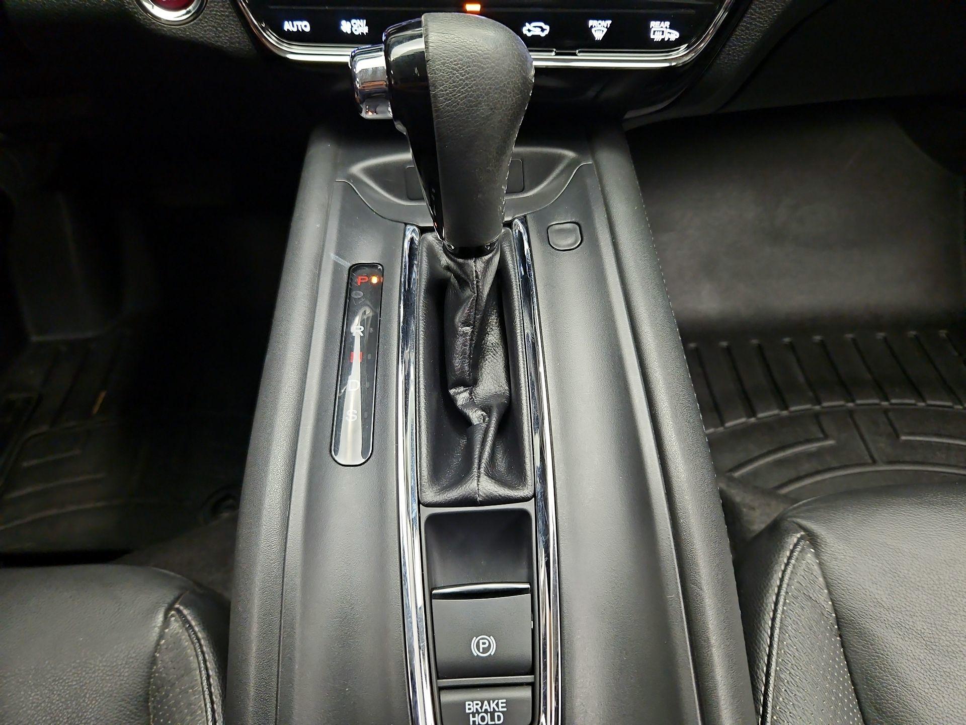 Thumbnail: 2016 Honda HR-V - 18