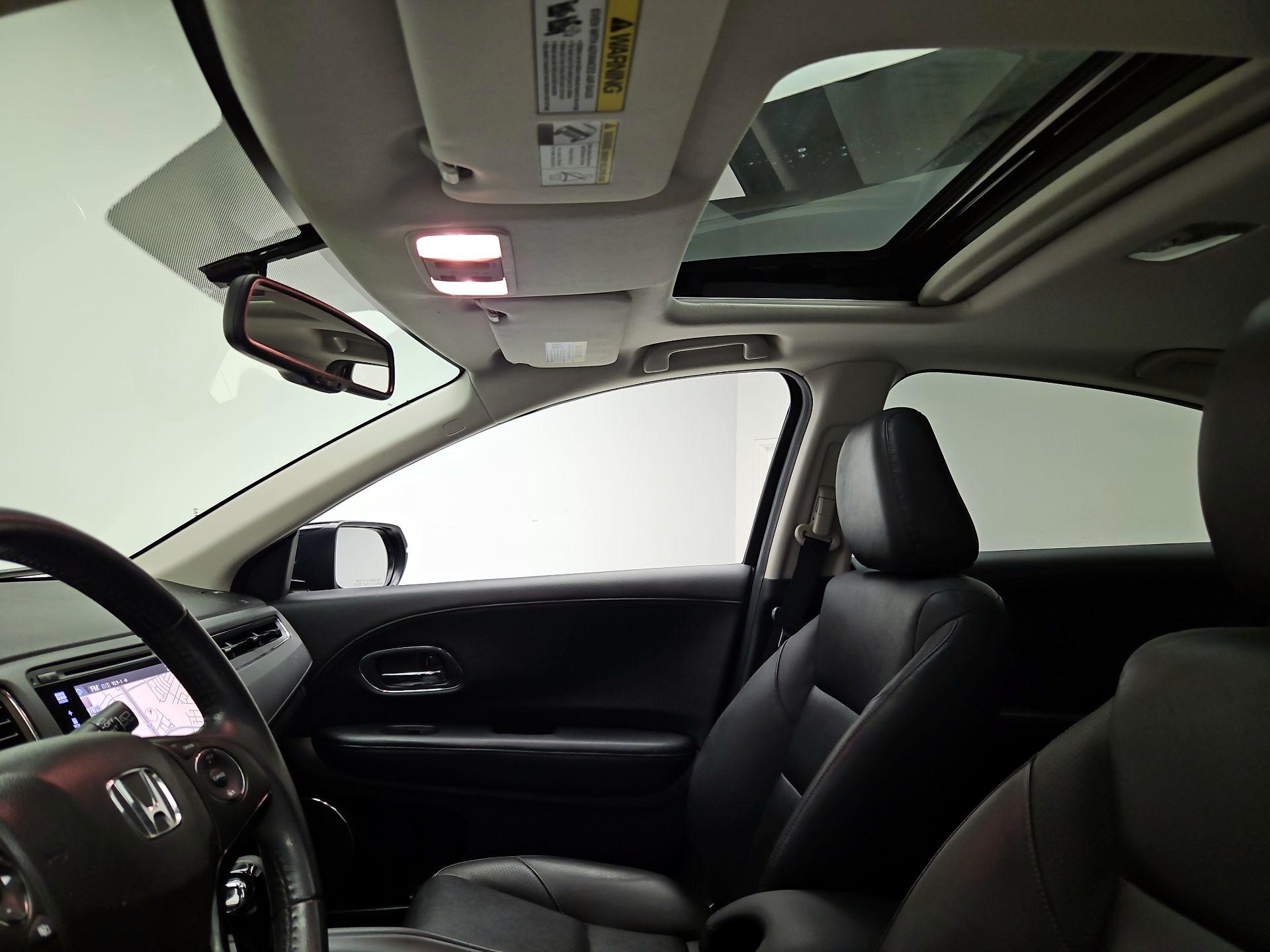 Thumbnail: 2016 Honda HR-V - 20