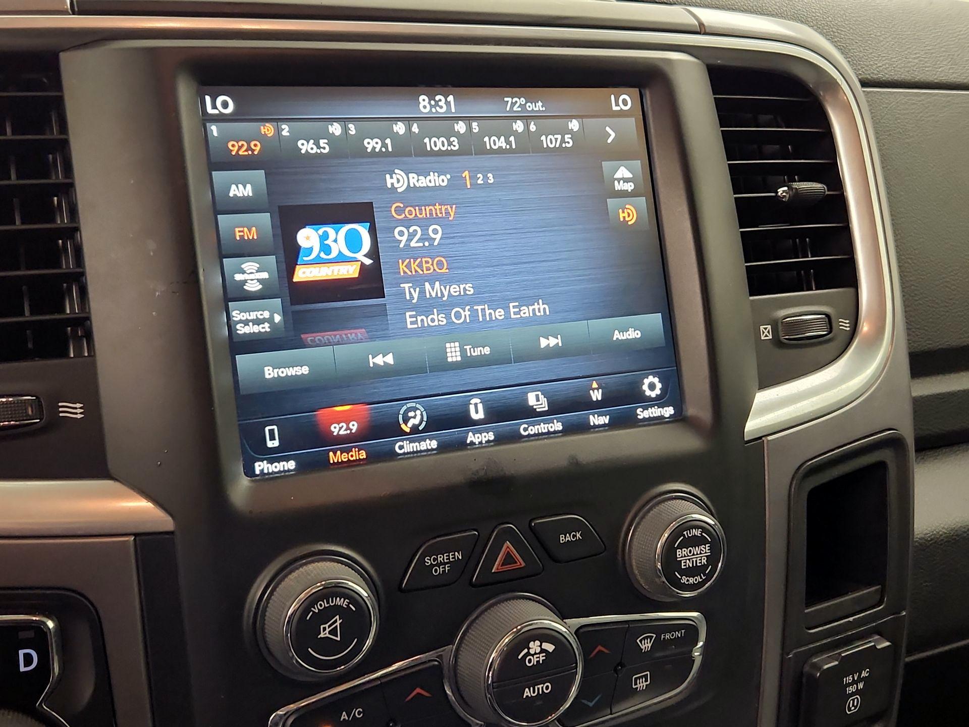 Thumbnail: 2023 RAM 1500 Classic - 16