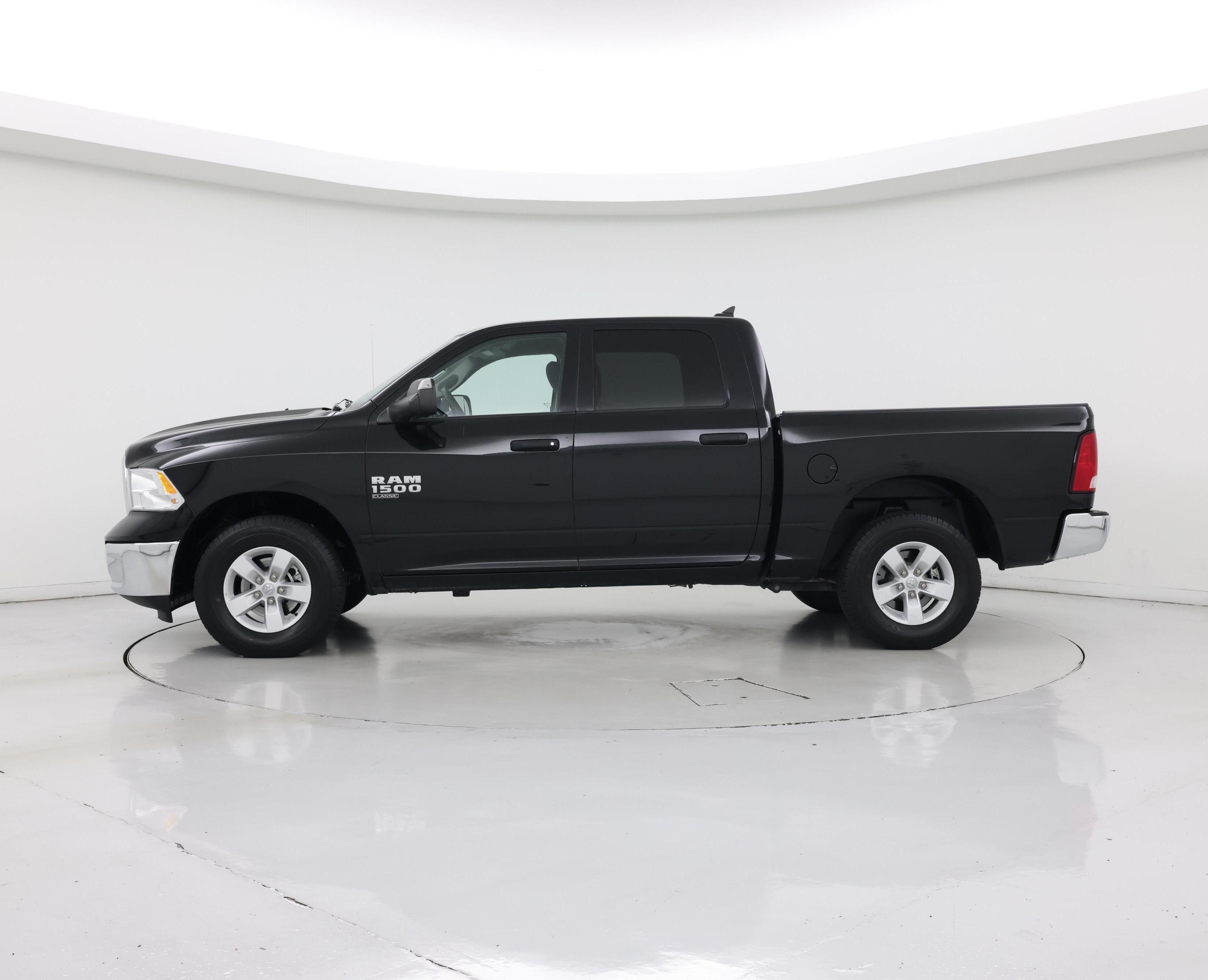 Thumbnail: 2023 RAM 1500 Classic - 3