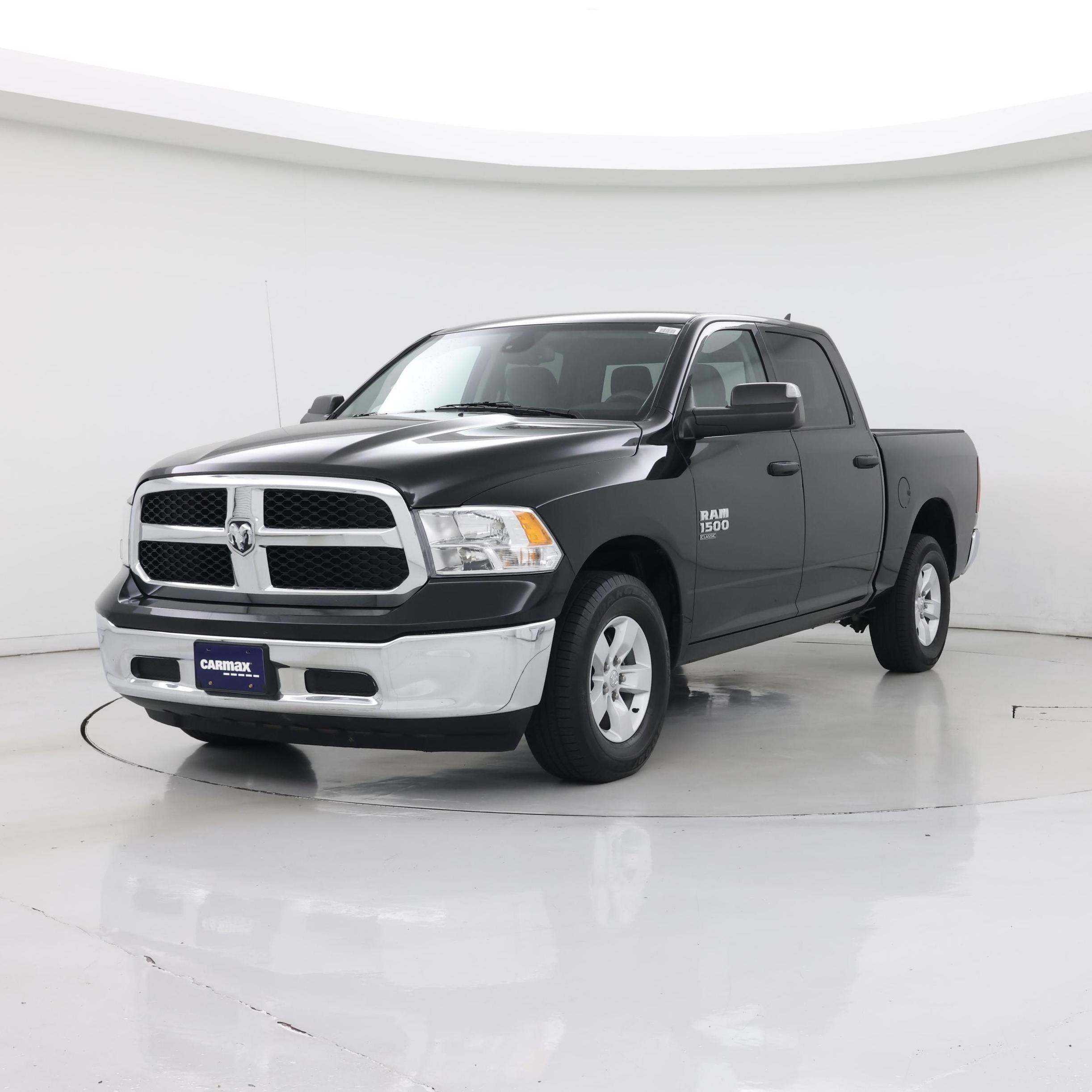 Thumbnail: 2023 RAM 1500 Classic - 4