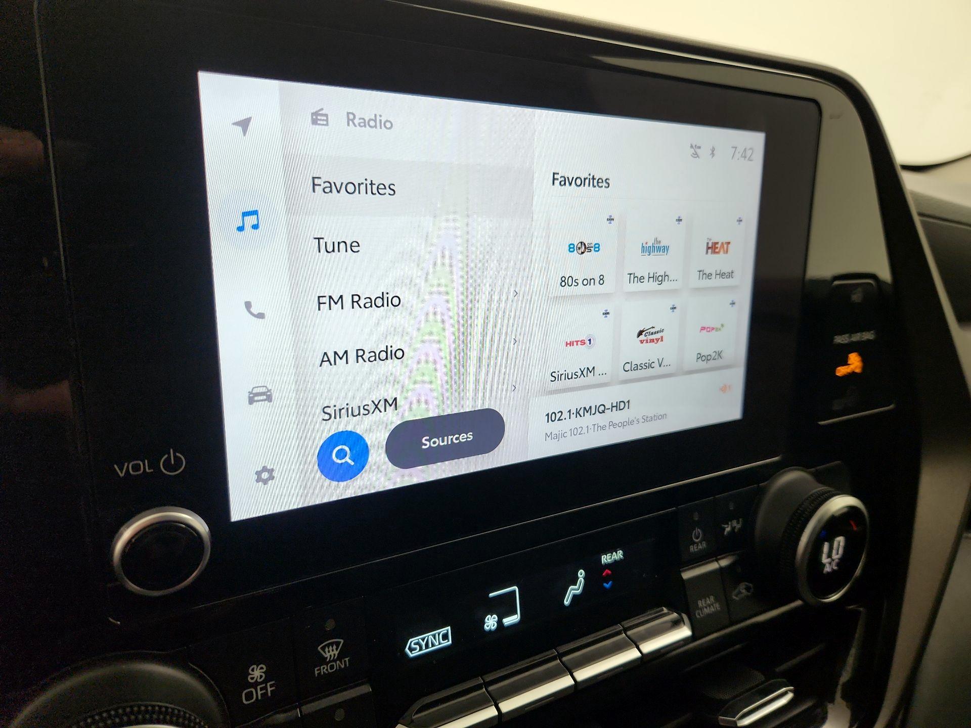 Thumbnail: 2023 Toyota Highlander - 15