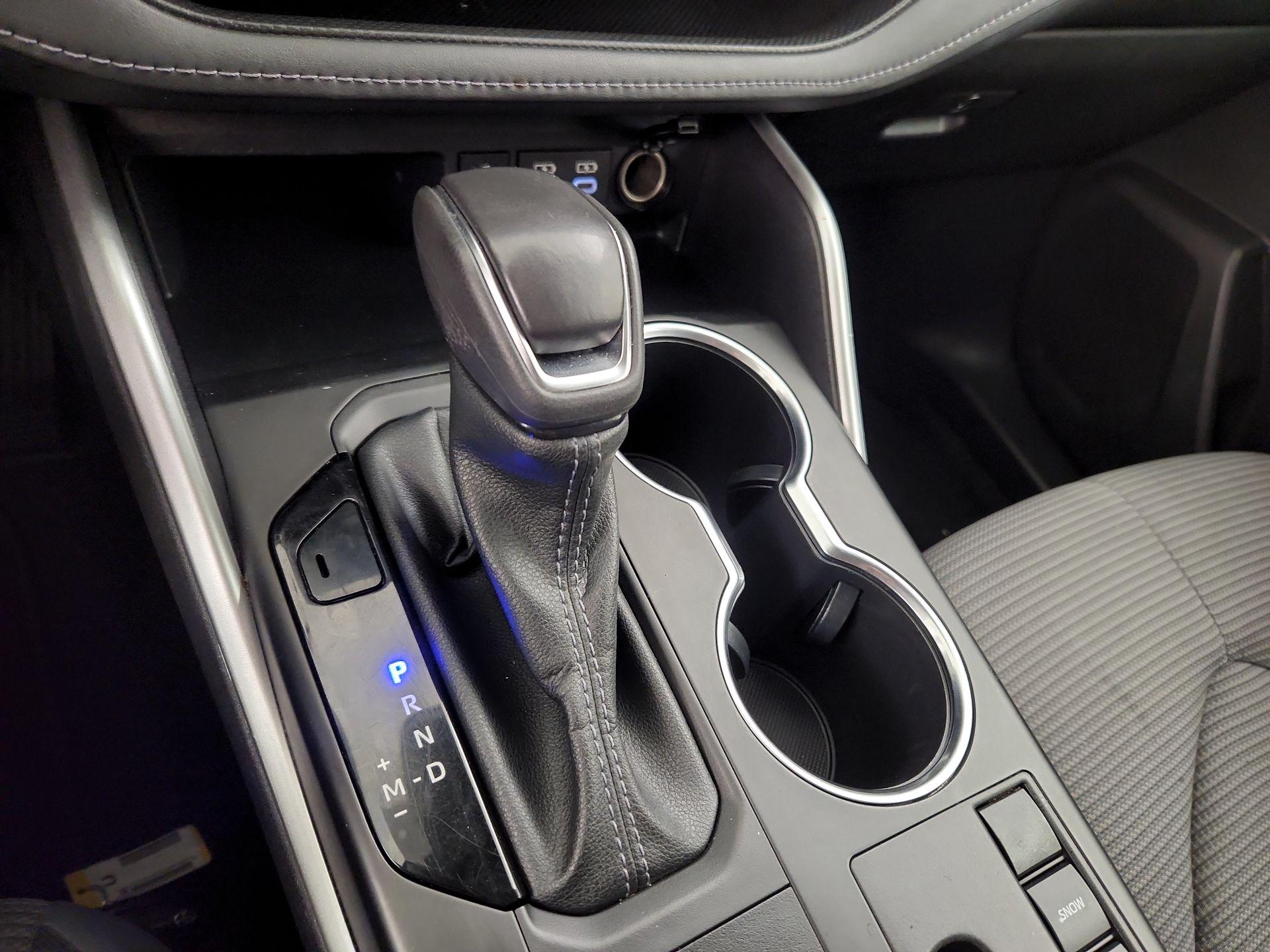 Thumbnail: 2023 Toyota Highlander - 17