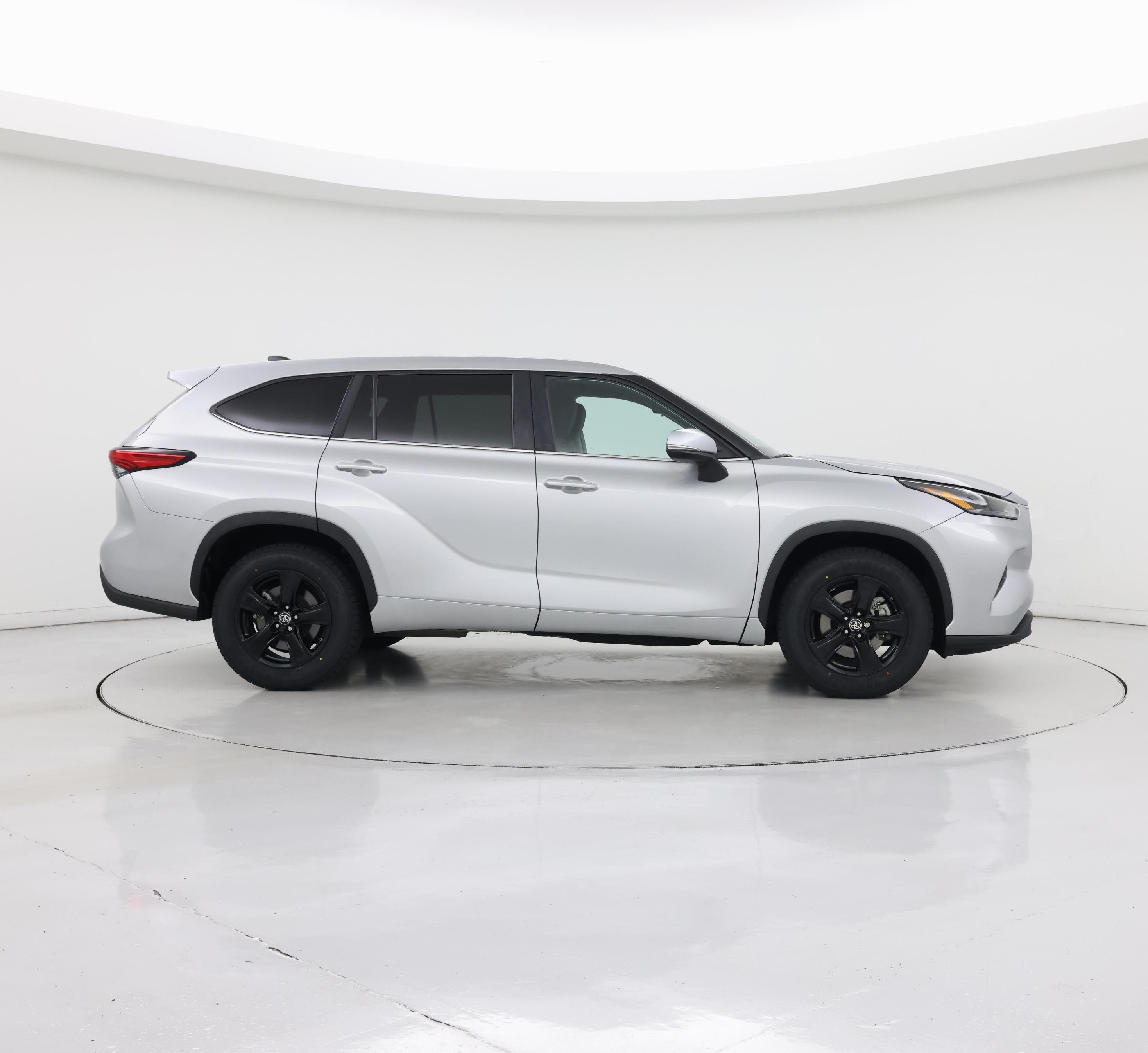 Thumbnail: 2023 Toyota Highlander - 7