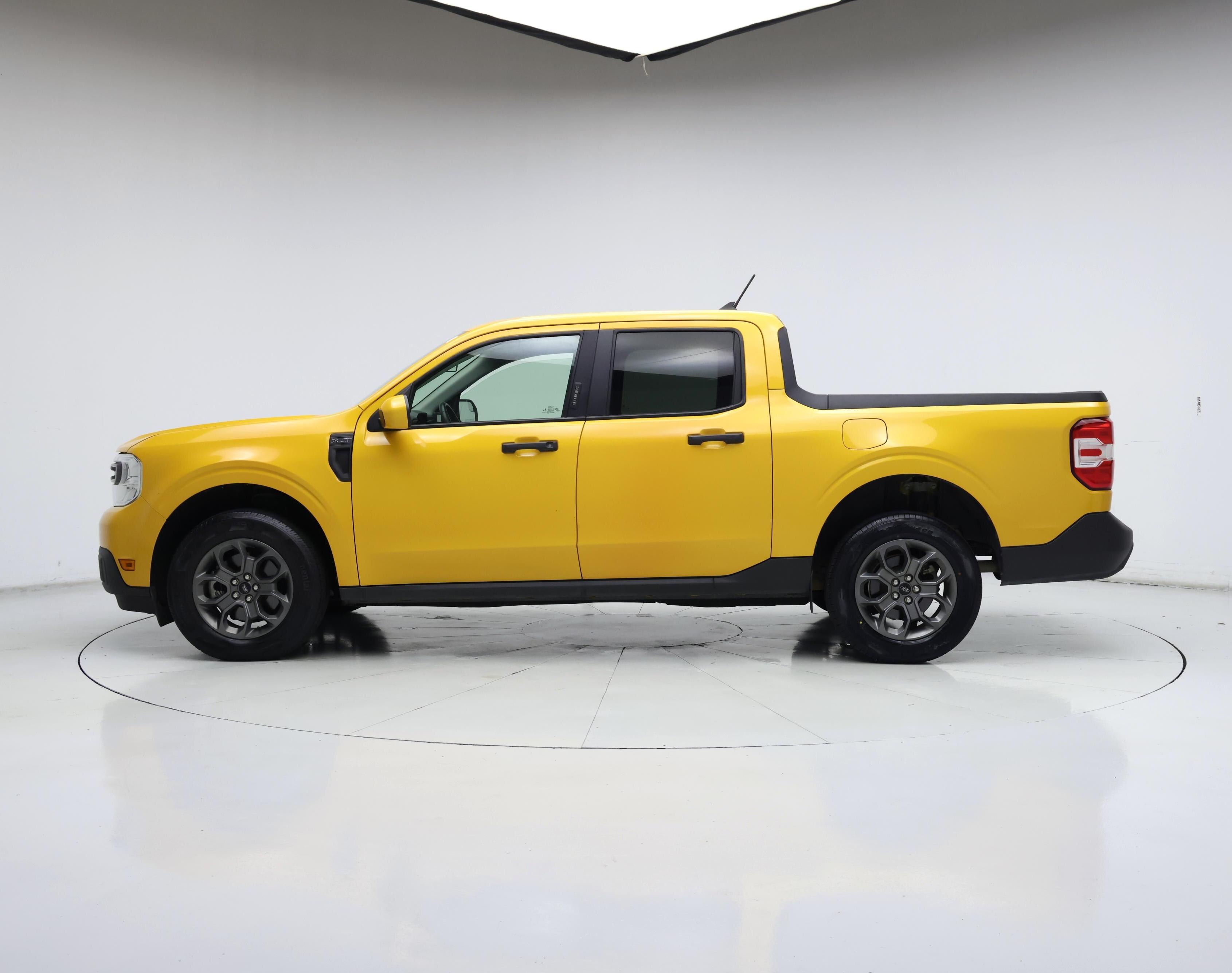 Thumbnail: 2022 Ford Maverick - 3