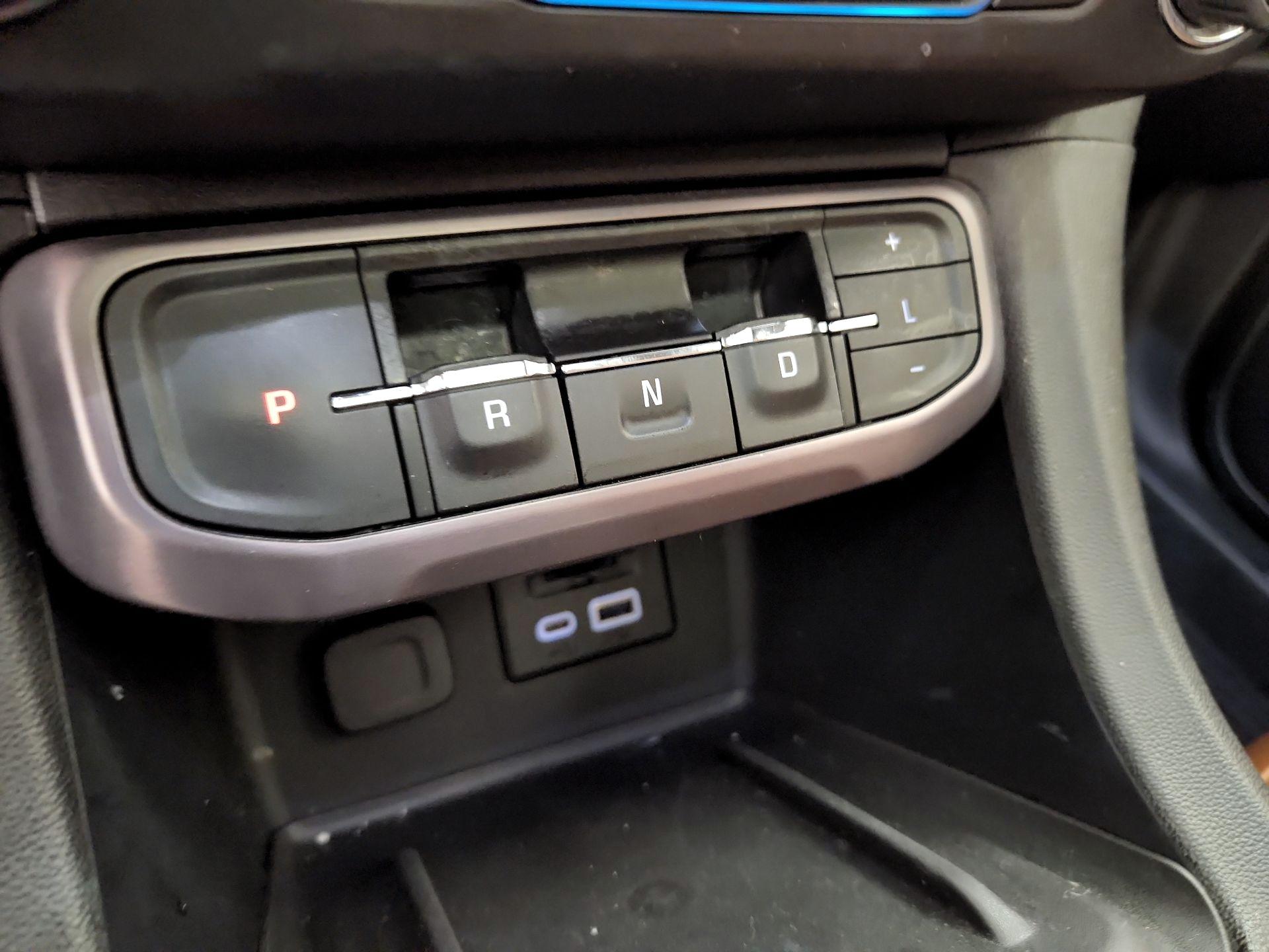 Thumbnail: 2020 GMC Acadia - 17