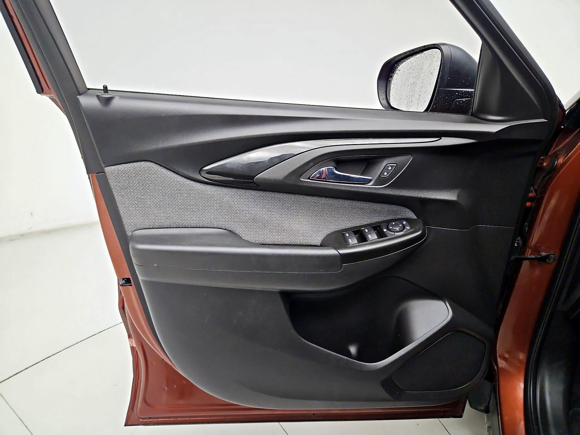 Thumbnail: 2021 Chevrolet TrailBlazer - 12