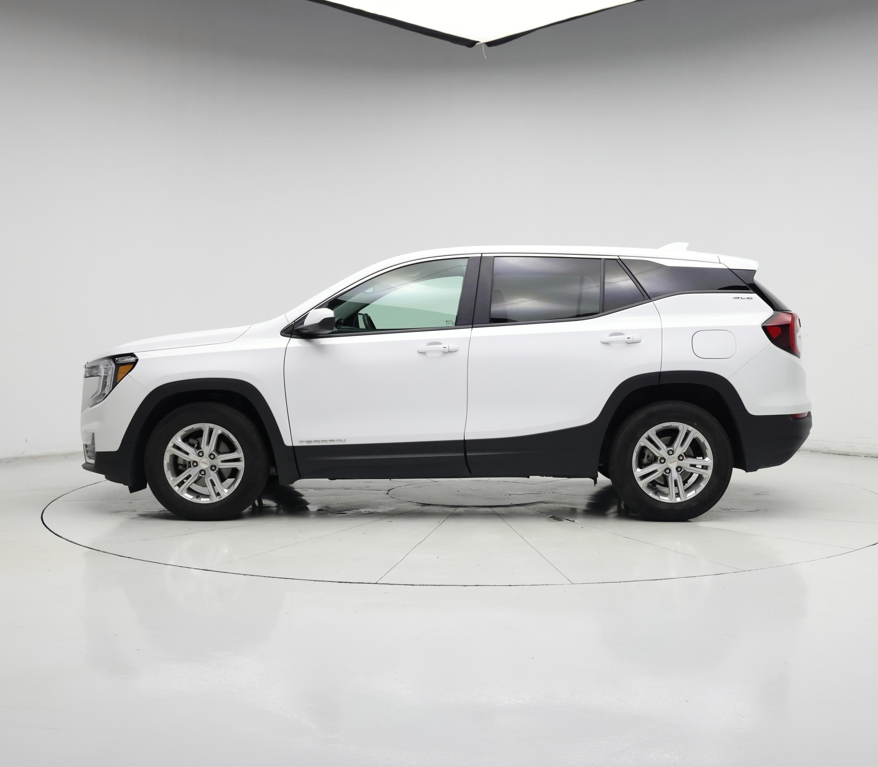 Thumbnail: 2024 GMC Terrain - 3
