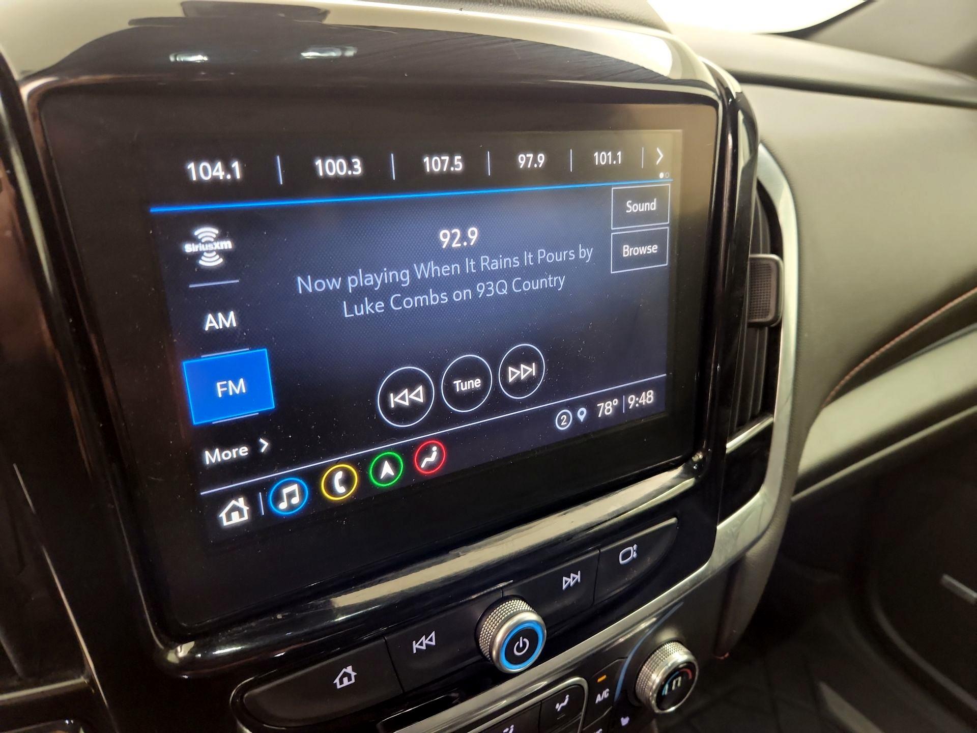 Thumbnail: 2023 Chevrolet Traverse - 16