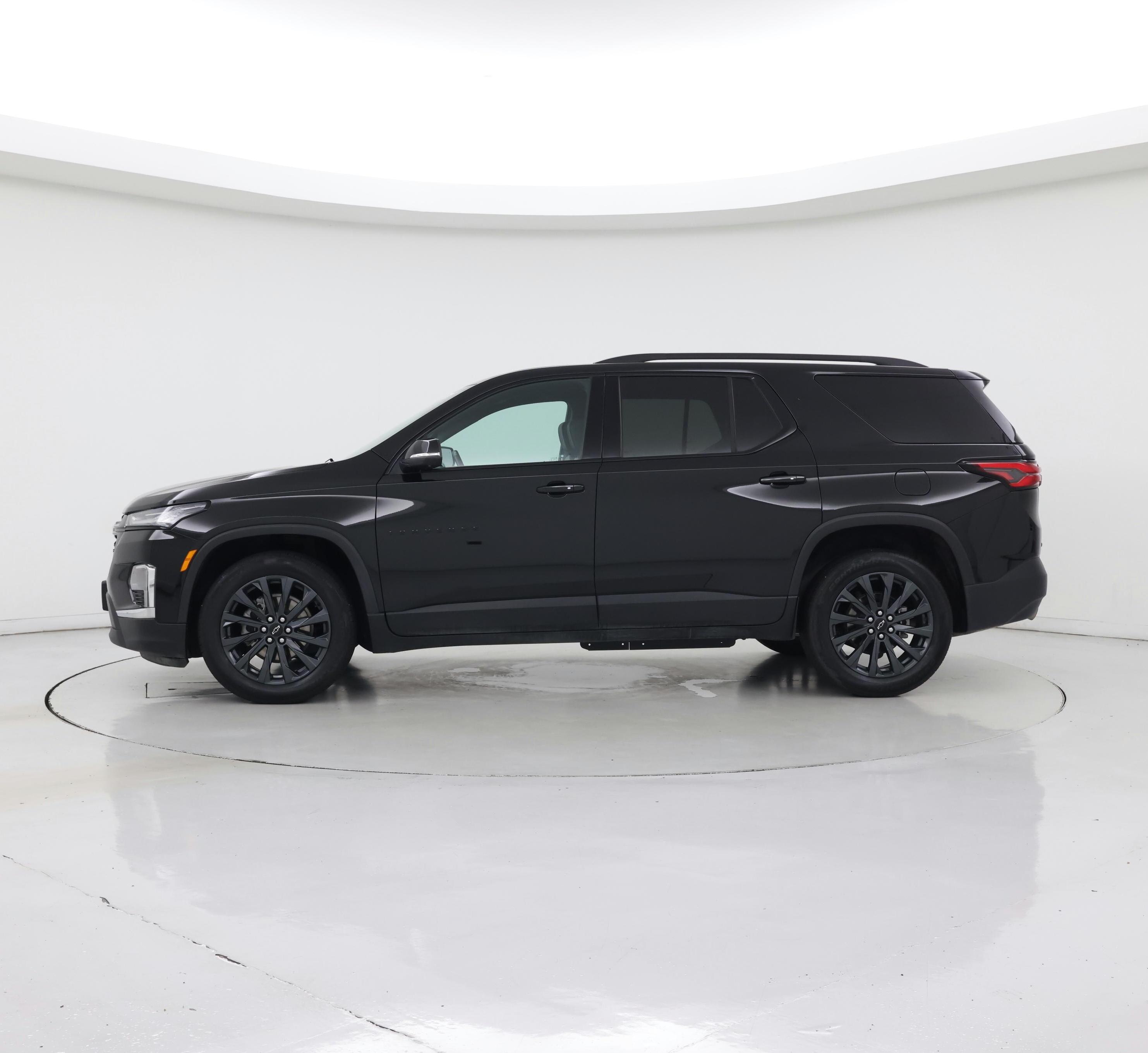 Thumbnail: 2023 Chevrolet Traverse - 3