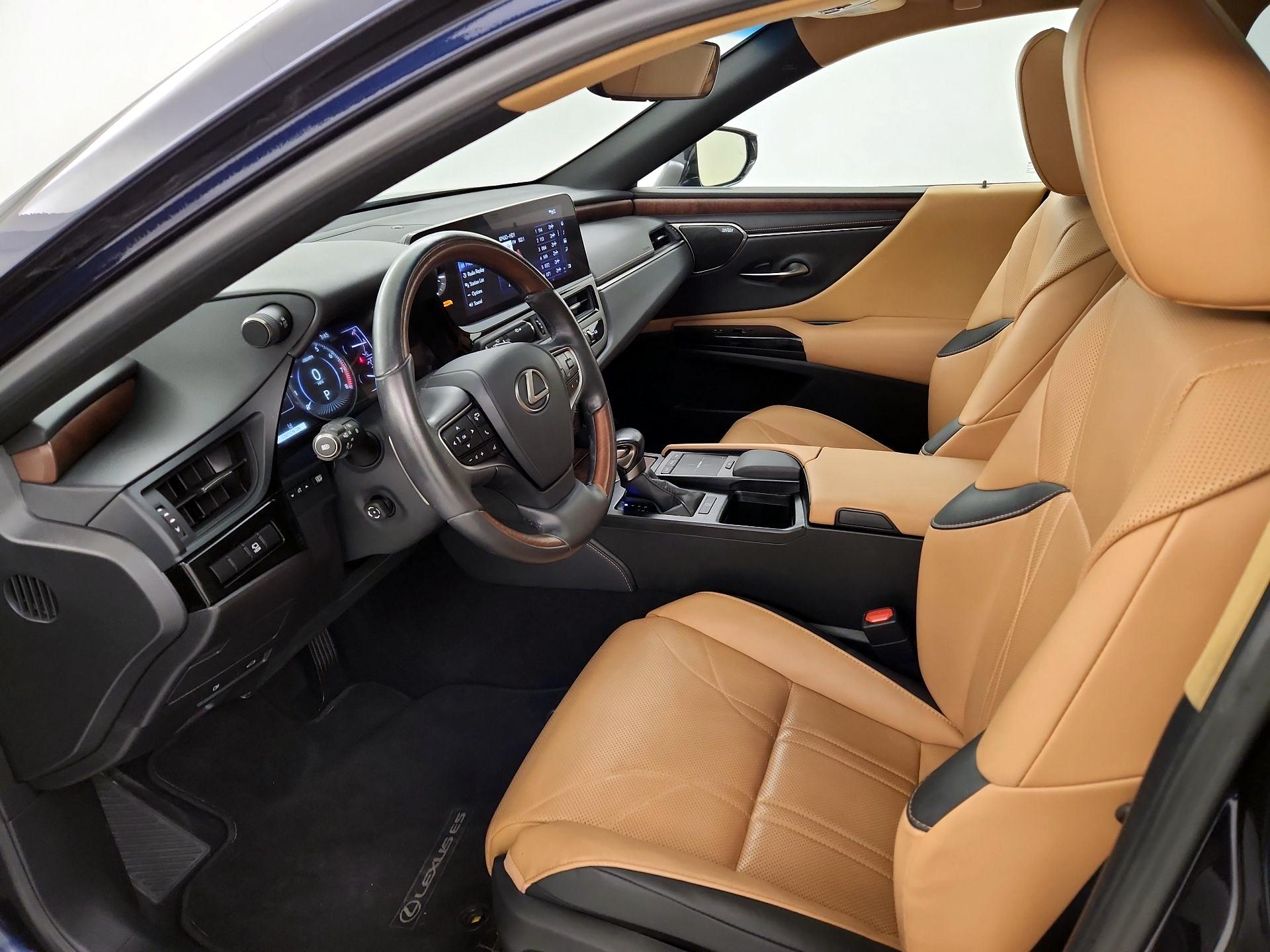 Thumbnail: 2022 Lexus ES - 11