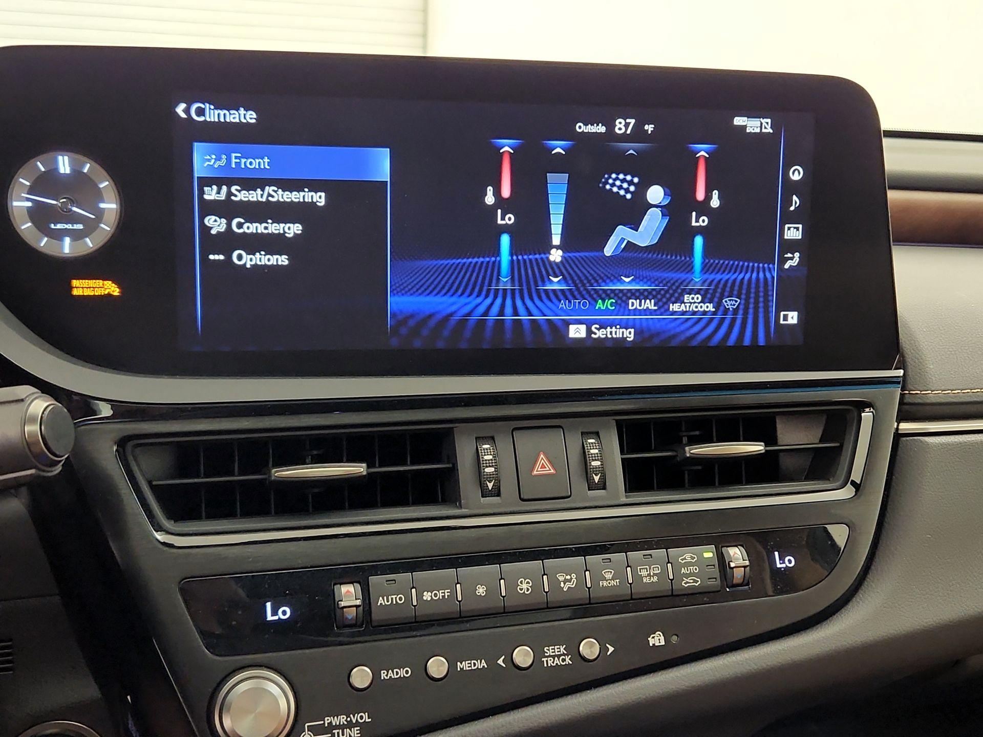 Thumbnail: 2022 Lexus ES - 17