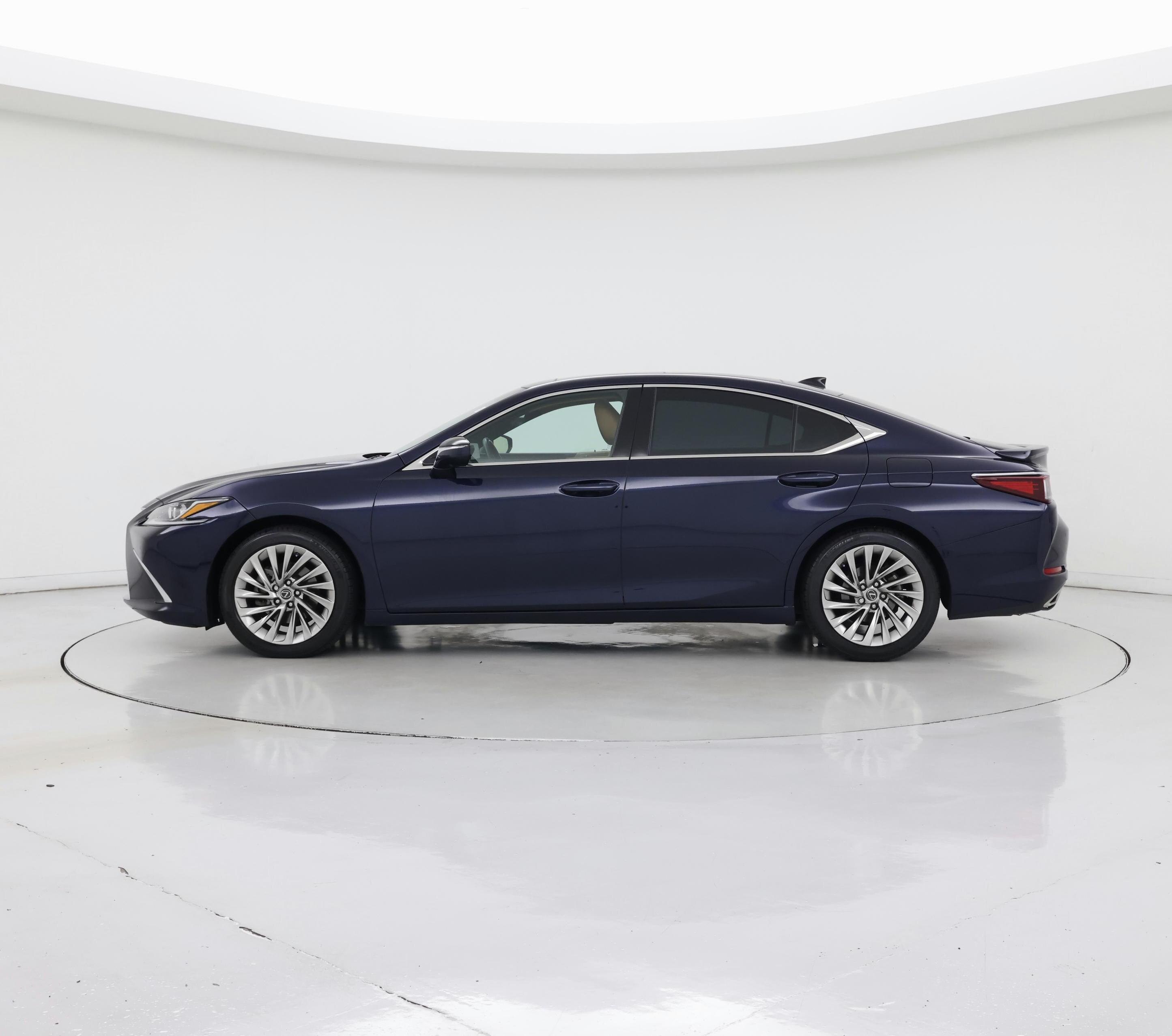 Thumbnail: 2022 Lexus ES - 3