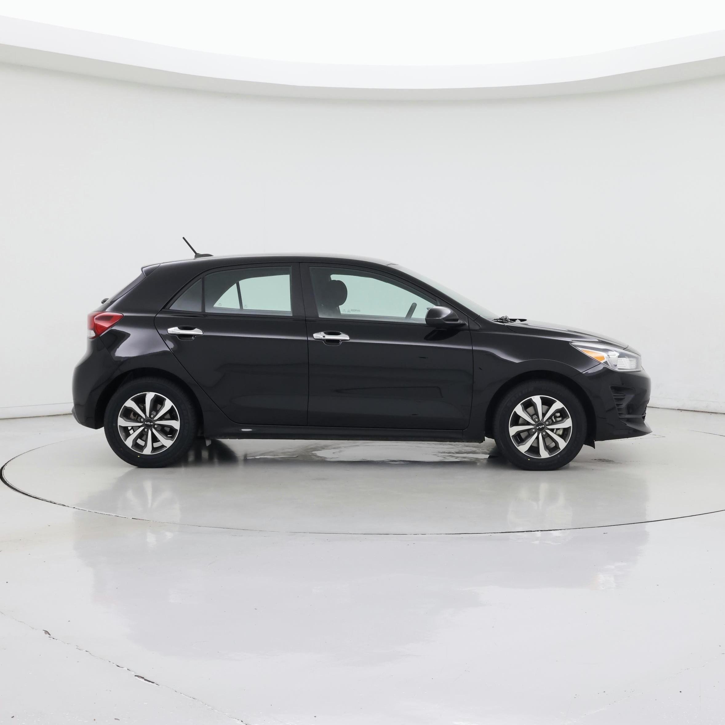 Thumbnail: 2022 Kia Rio5 - 7