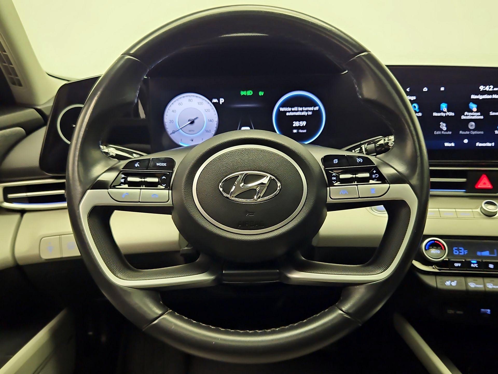 Thumbnail: 2023 Hyundai Elantra - 10