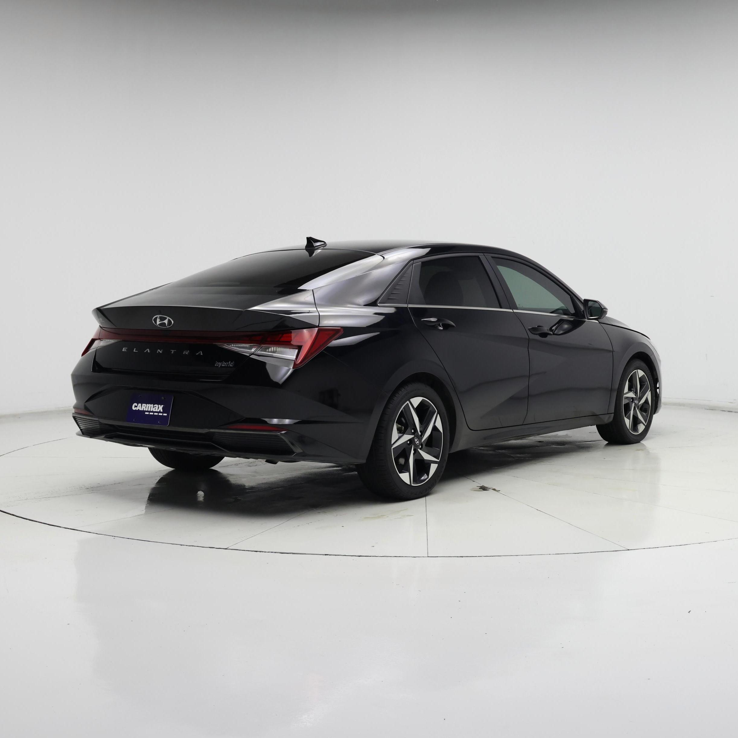 Thumbnail: 2023 Hyundai Elantra - 8