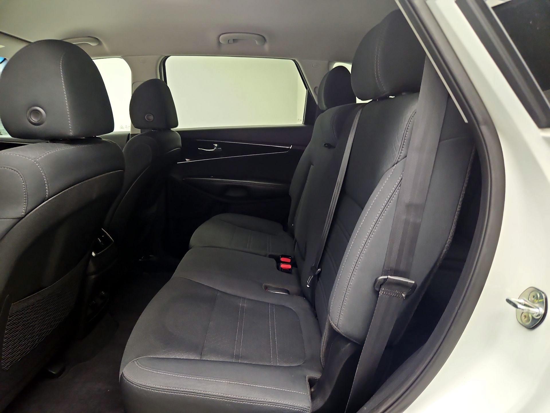 Thumbnail: 2020 Kia Sorento - 19