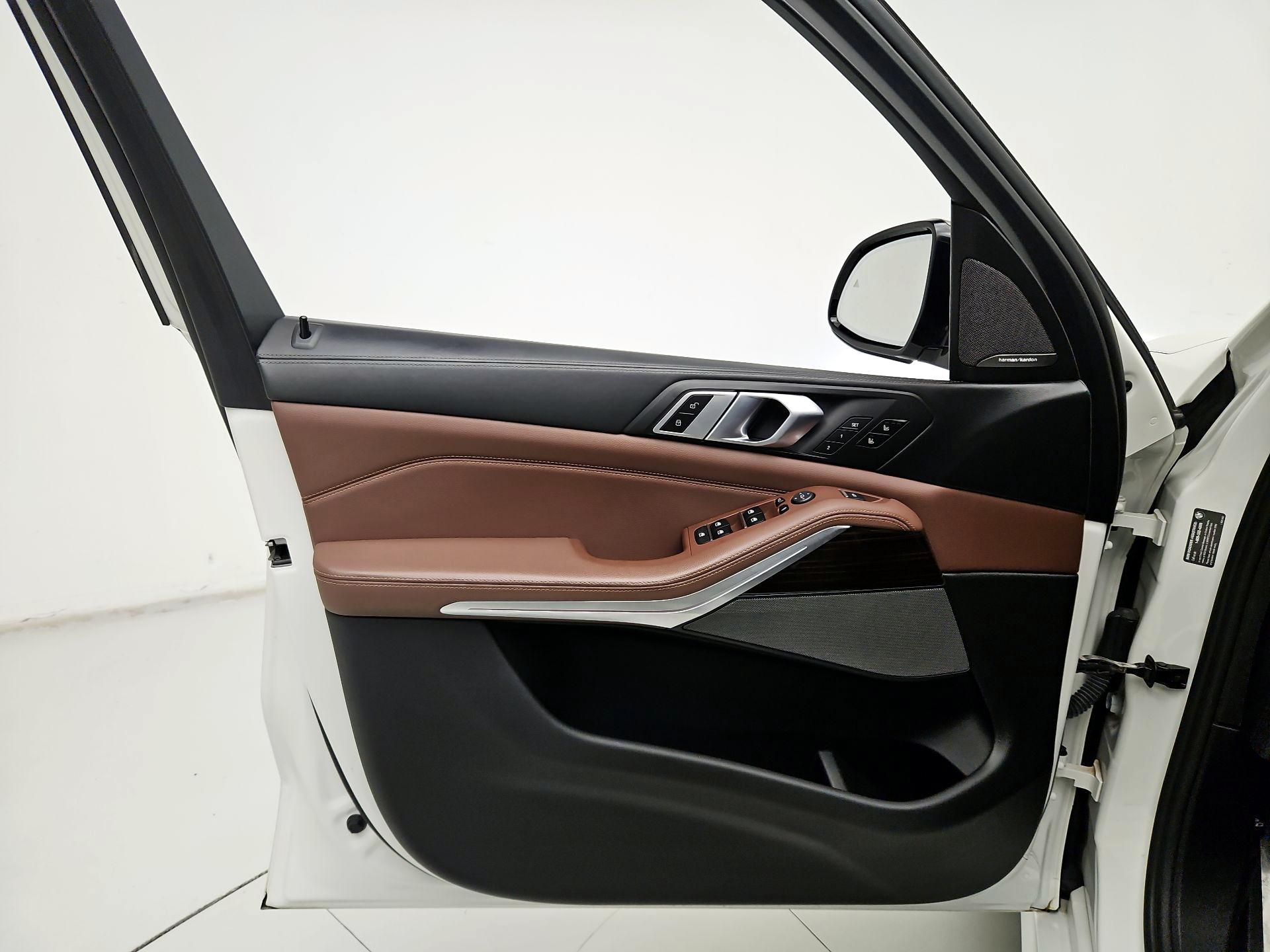 Thumbnail: 2020 BMW X5 - 12