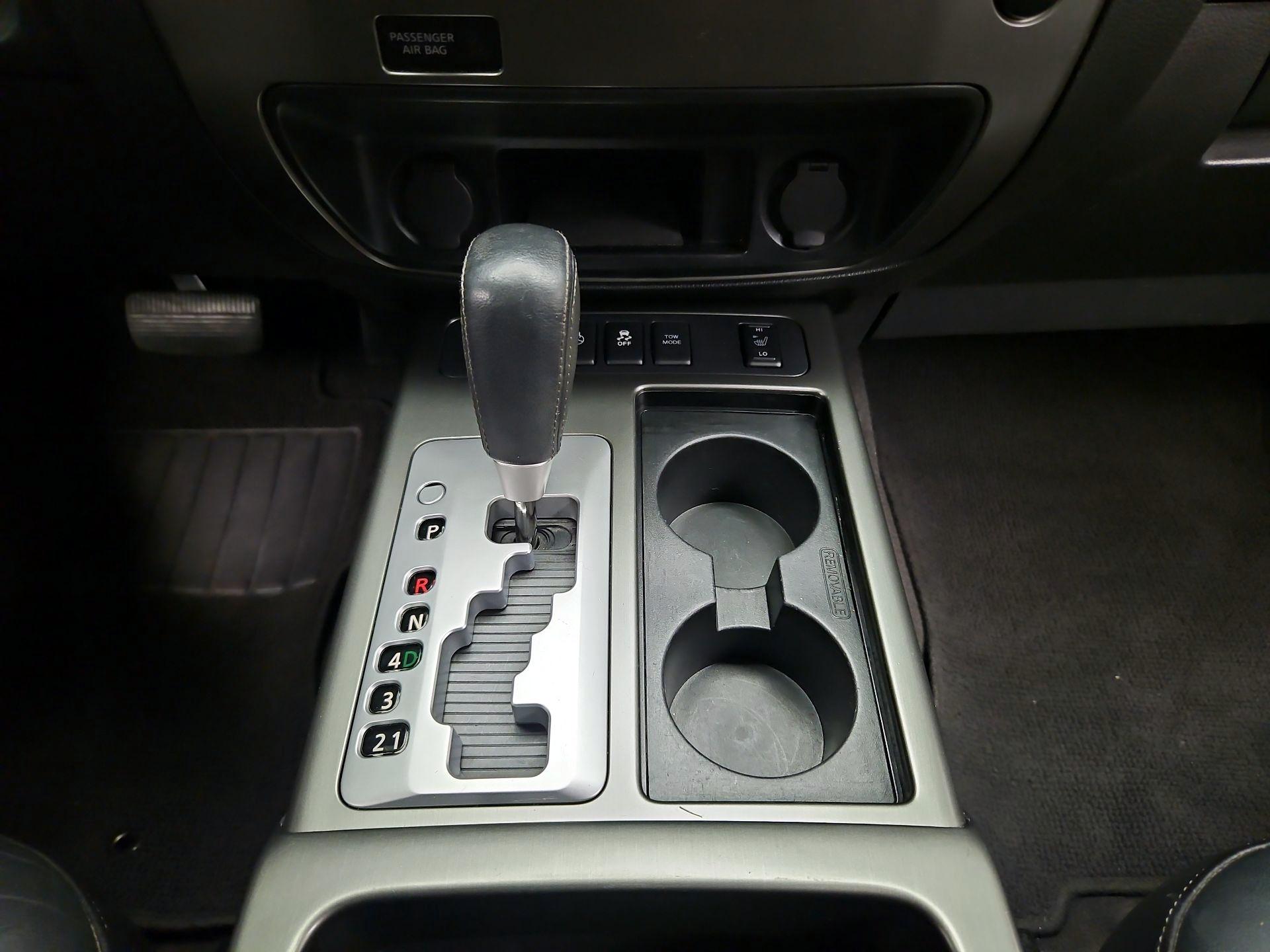 Thumbnail: 2015 Nissan Armada - 18