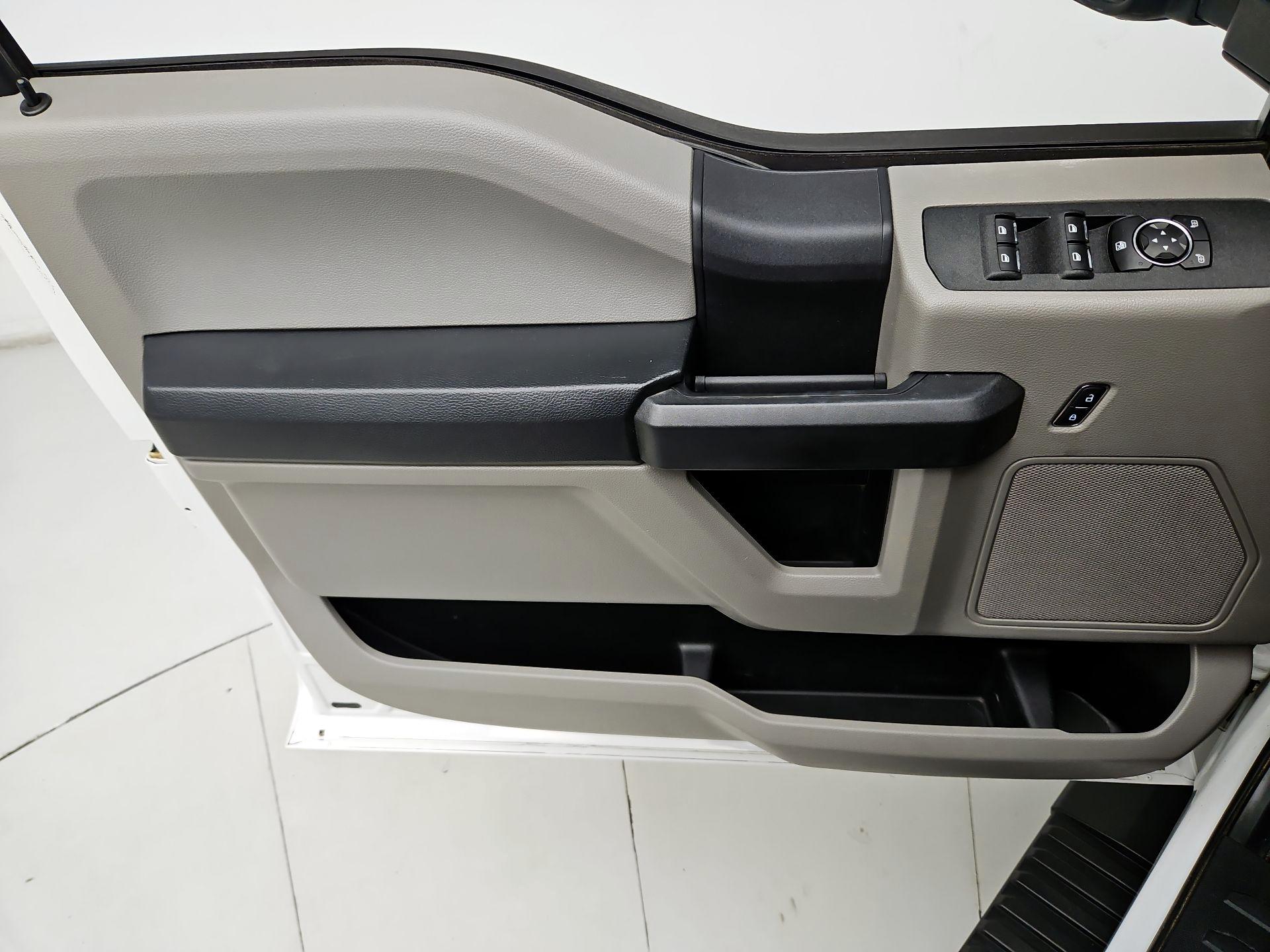 Thumbnail: 2017 Ford F-350 - 12