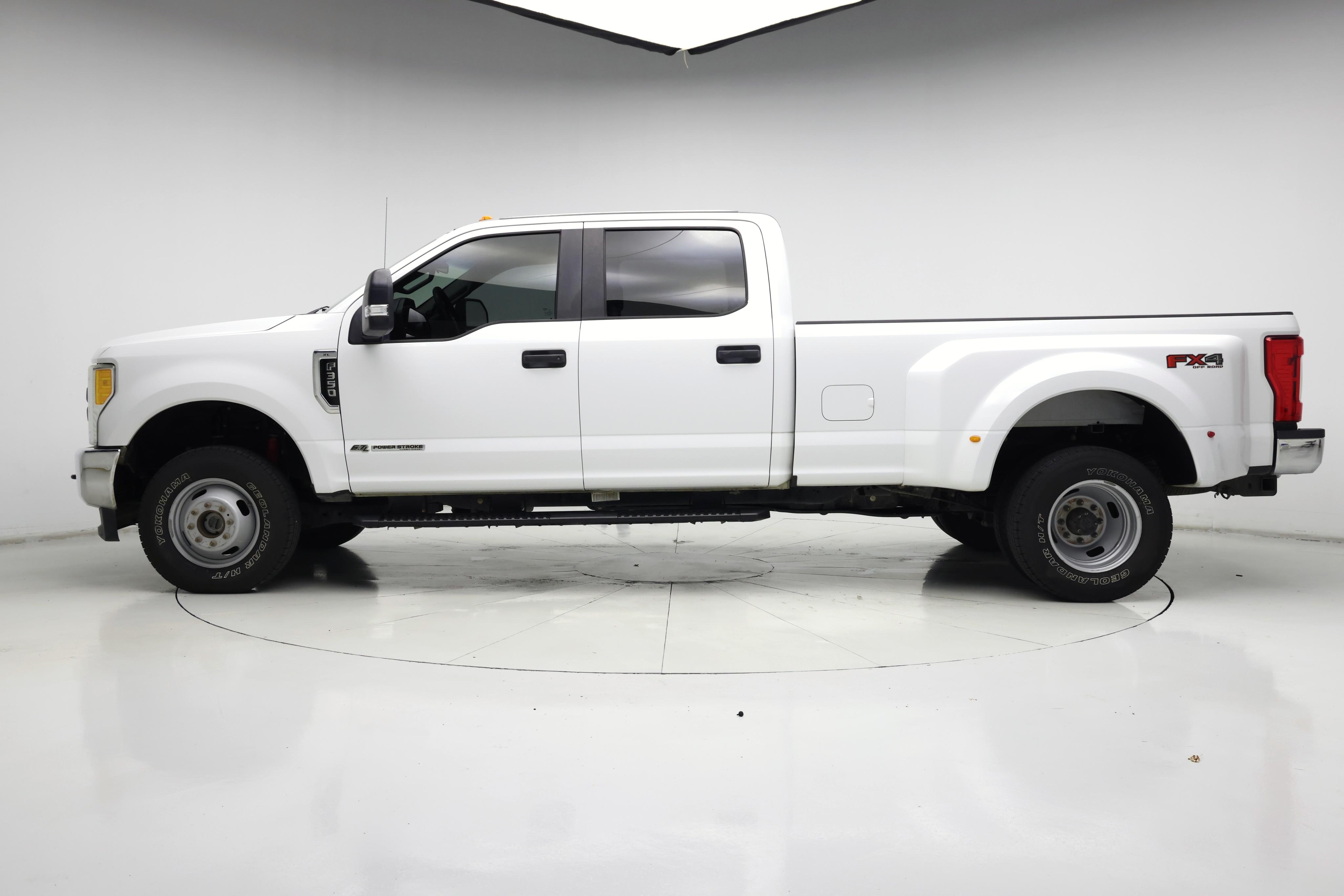 Thumbnail: 2017 Ford F-350 - 3