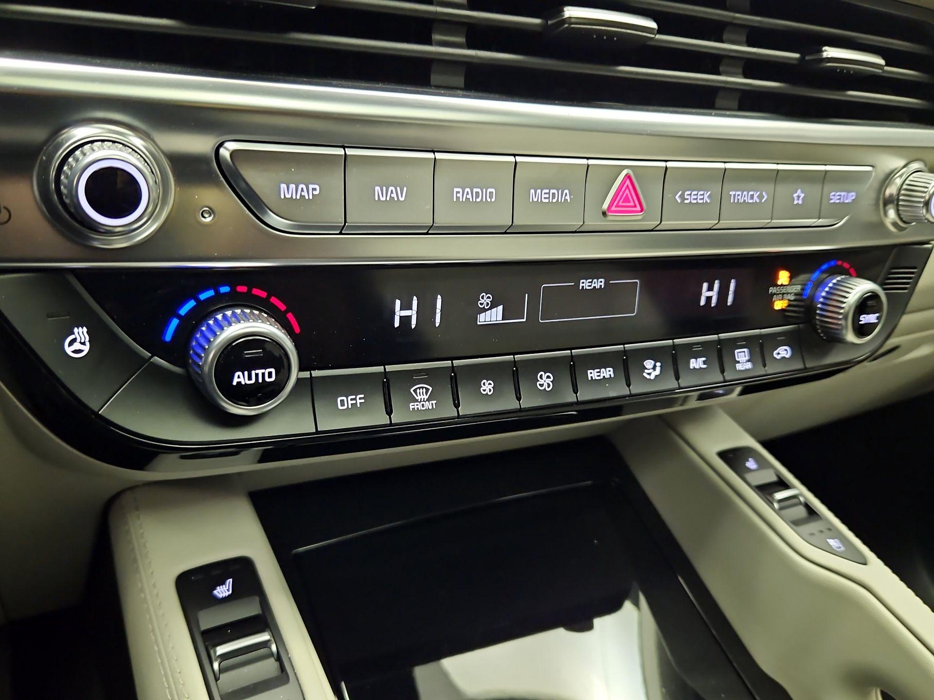 Thumbnail: 2021 Kia Telluride - 17