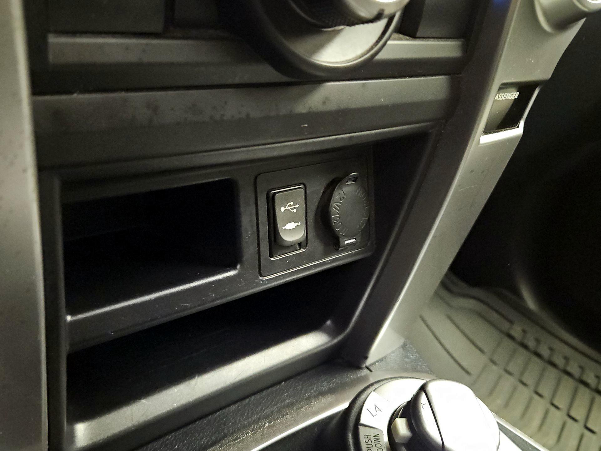 Thumbnail: 2014 Toyota 4Runner - 19