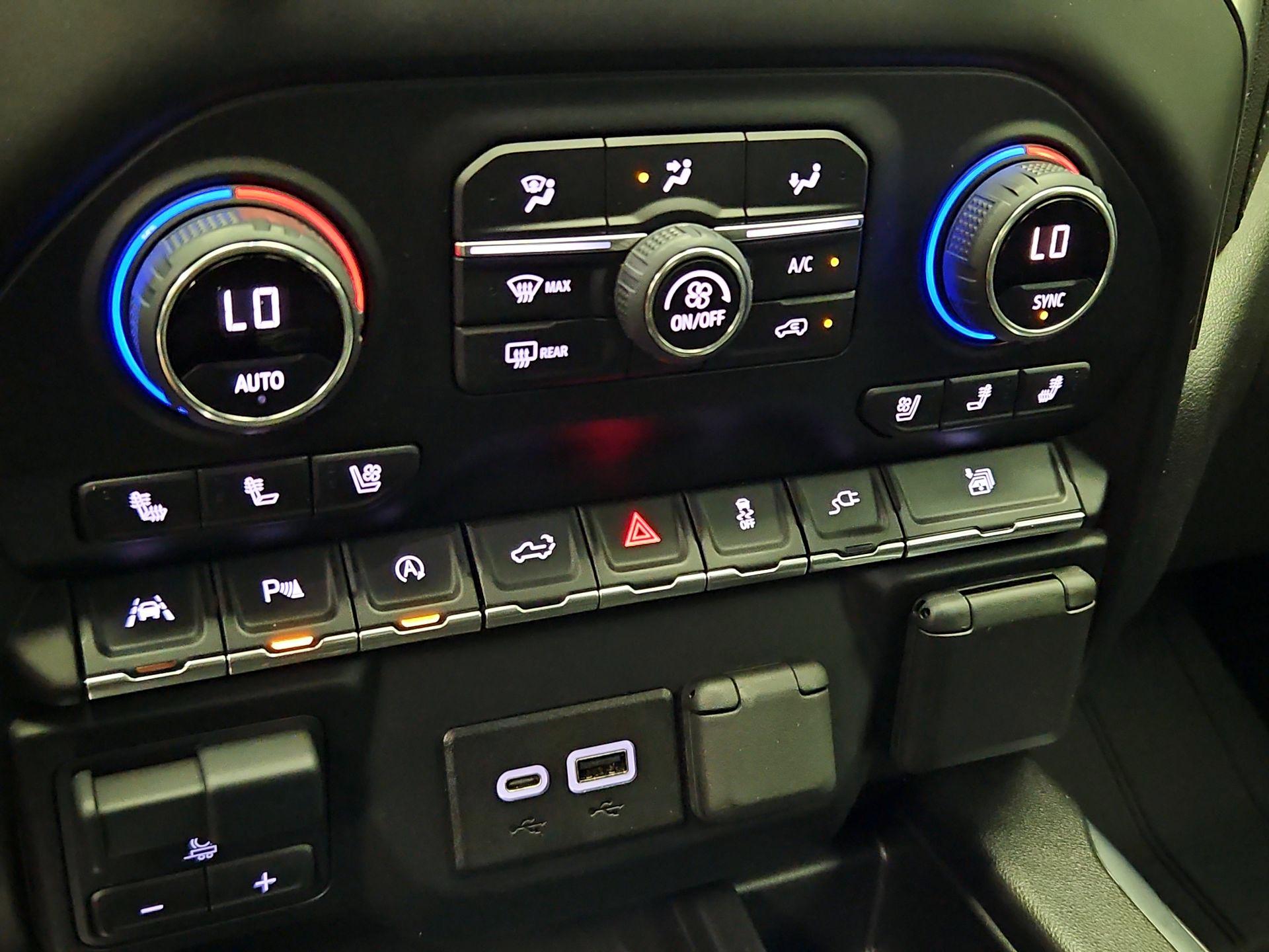 Thumbnail: 2022 Chevrolet Silverado 1500 - 17