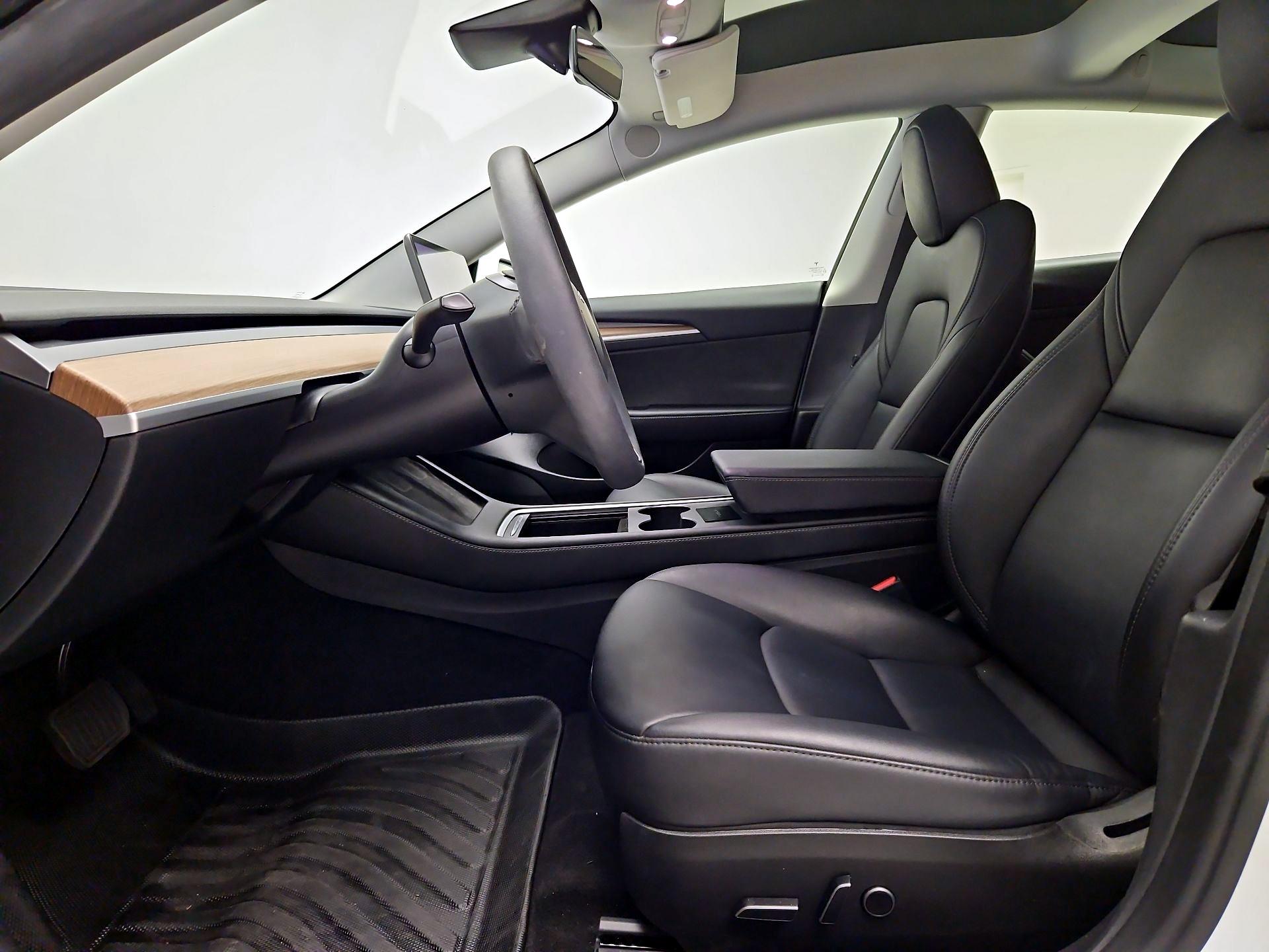 Thumbnail: 2023 Tesla Model 3 - 11