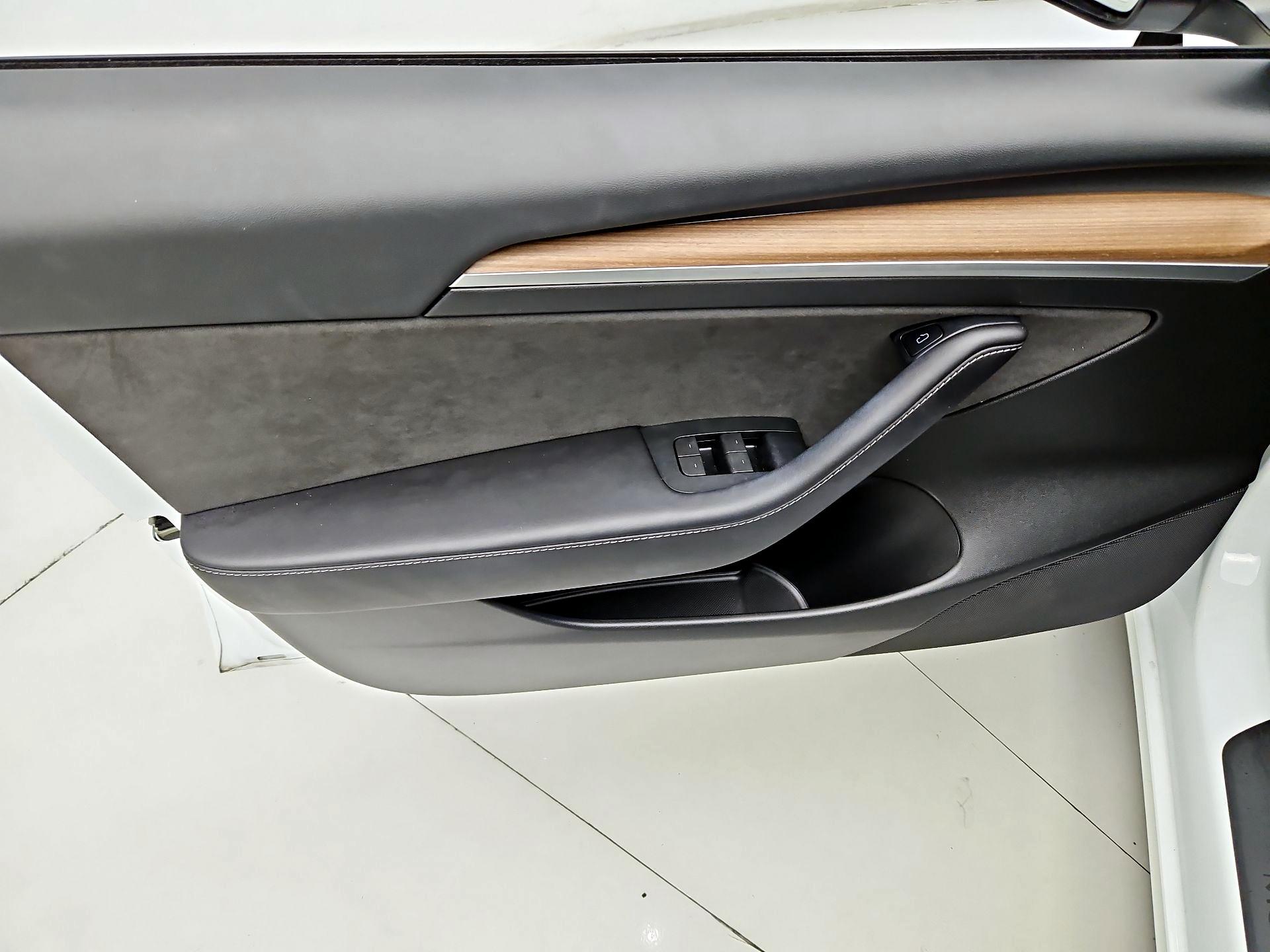Thumbnail: 2023 Tesla Model 3 - 12