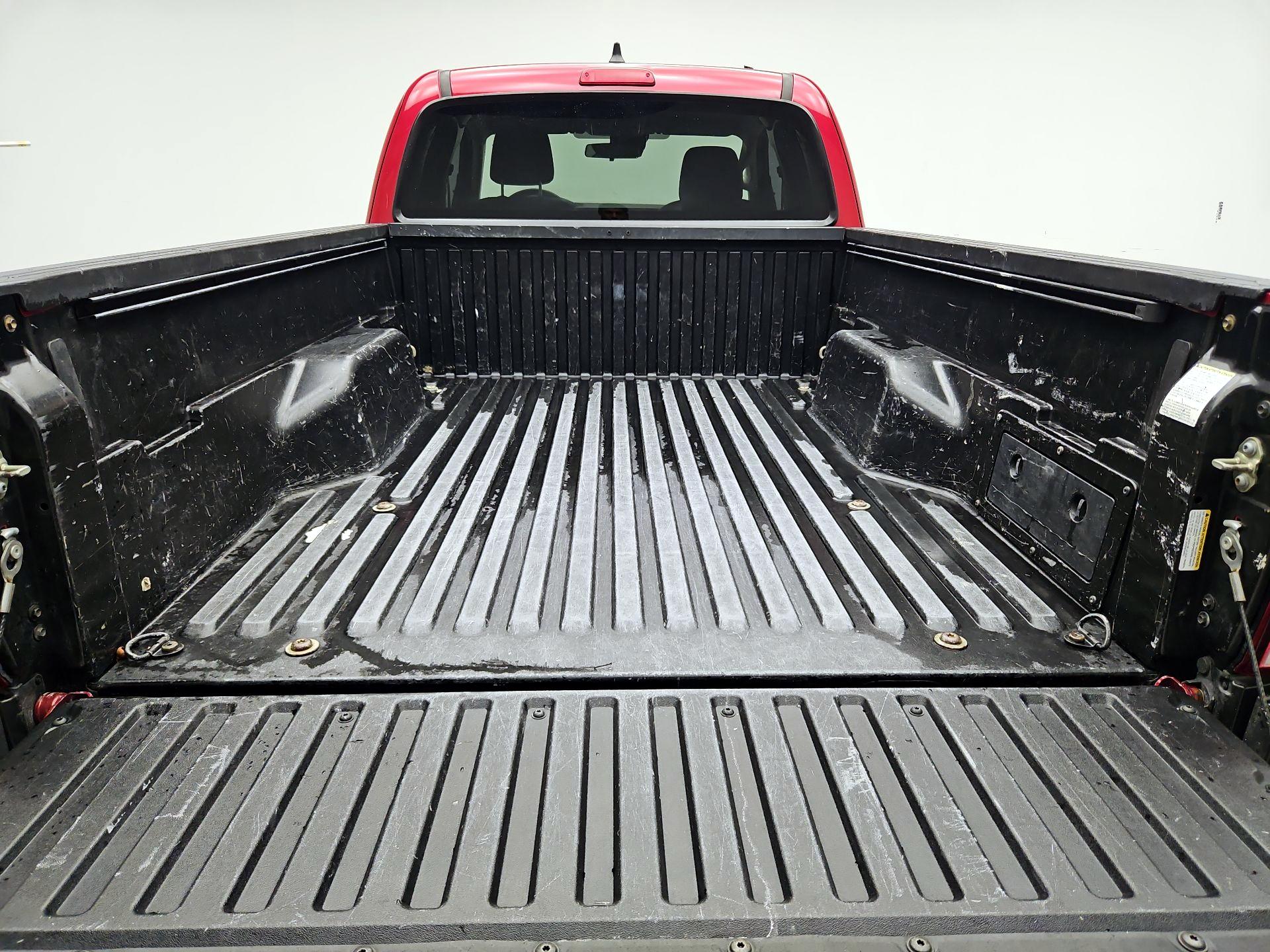 Thumbnail: 2020 Toyota Tacoma - 20