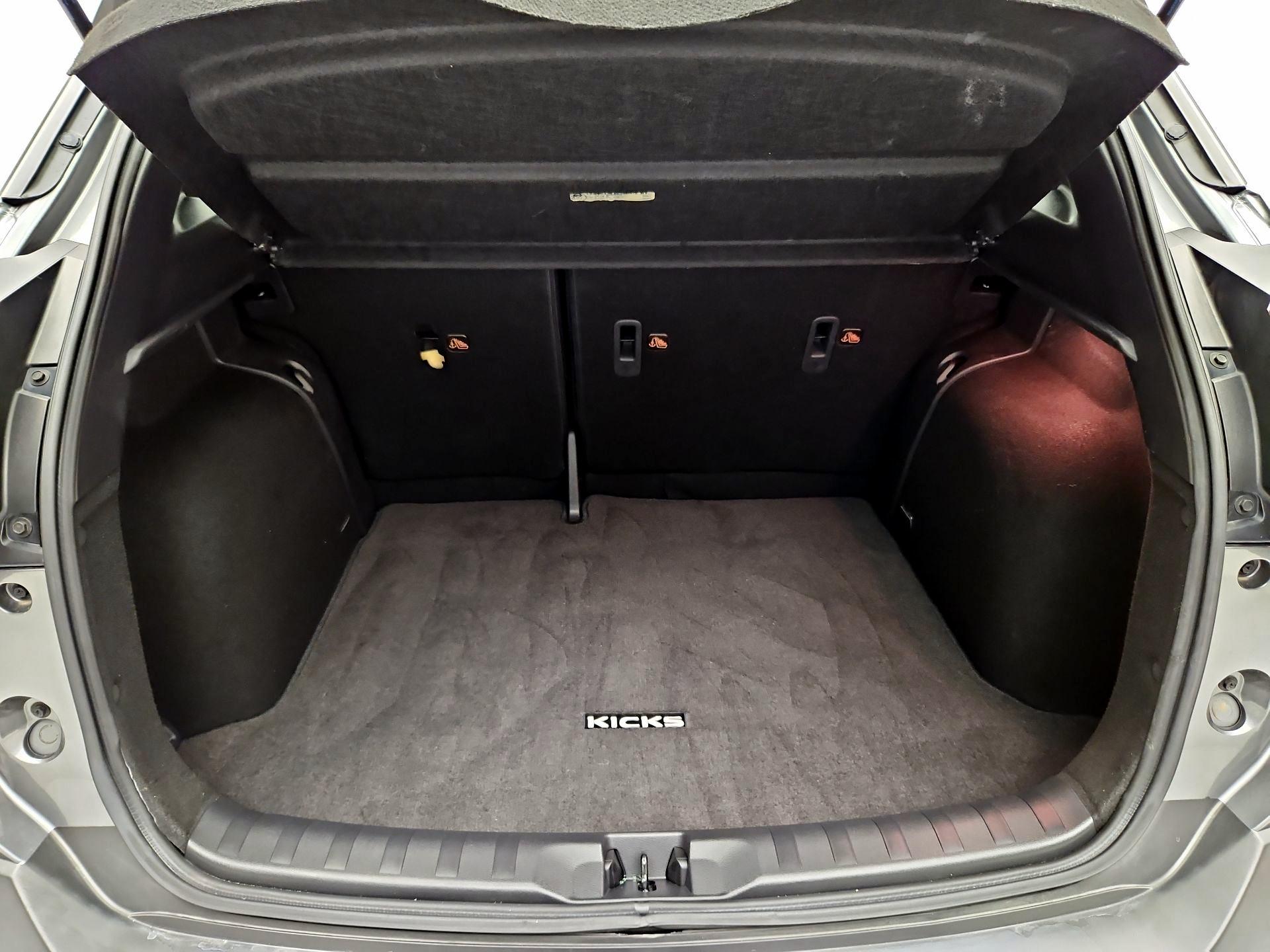 Thumbnail: 2020 Nissan Kicks - 20