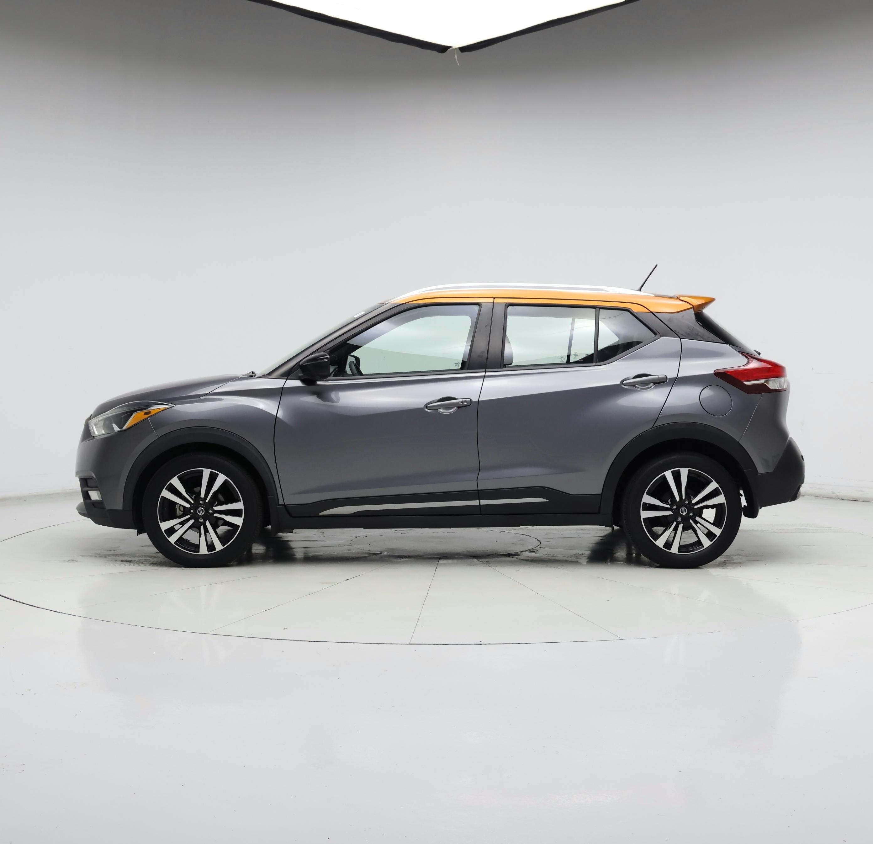 Thumbnail: 2020 Nissan Kicks - 3