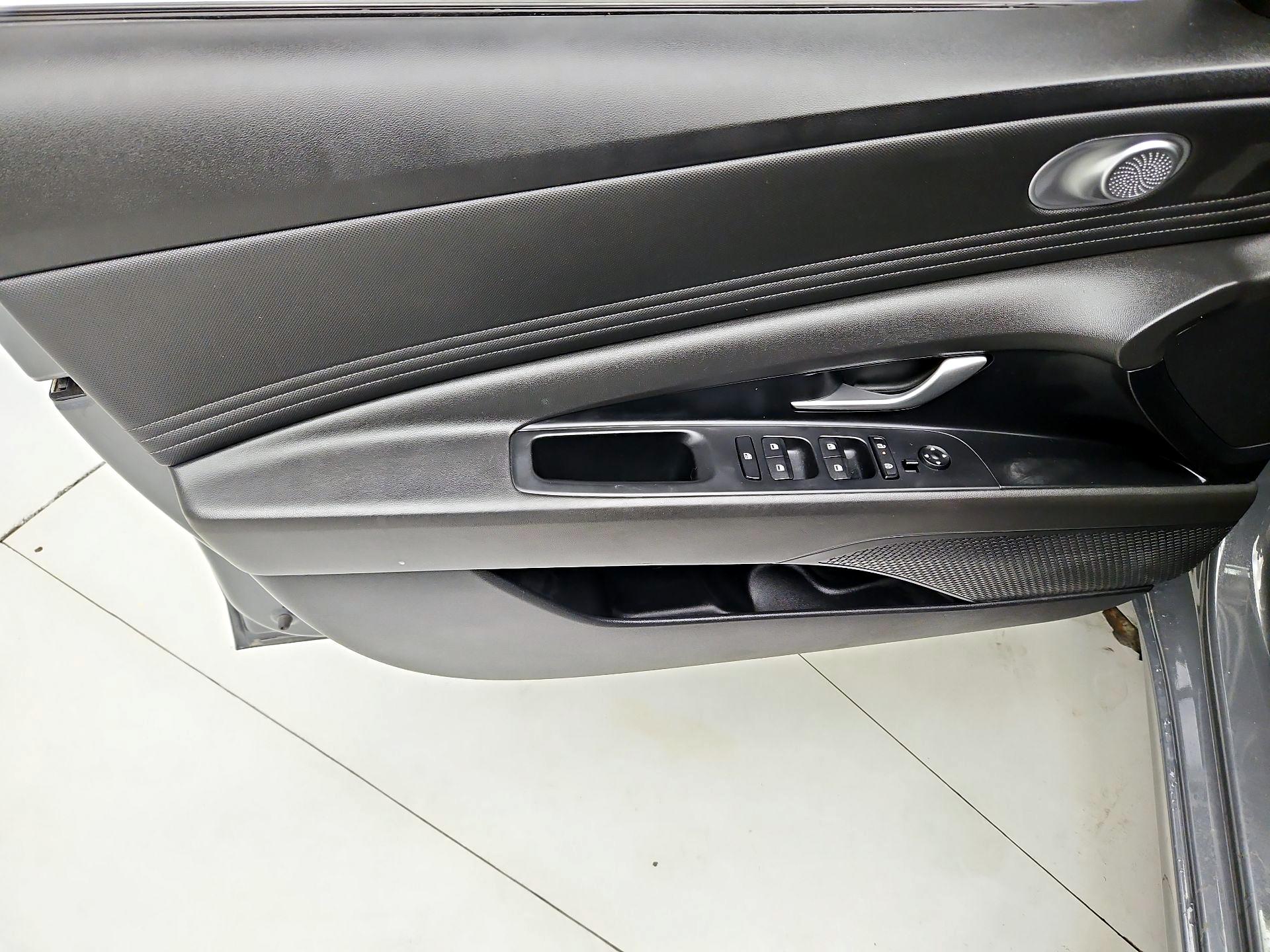 Thumbnail: 2024 Hyundai Elantra - 12