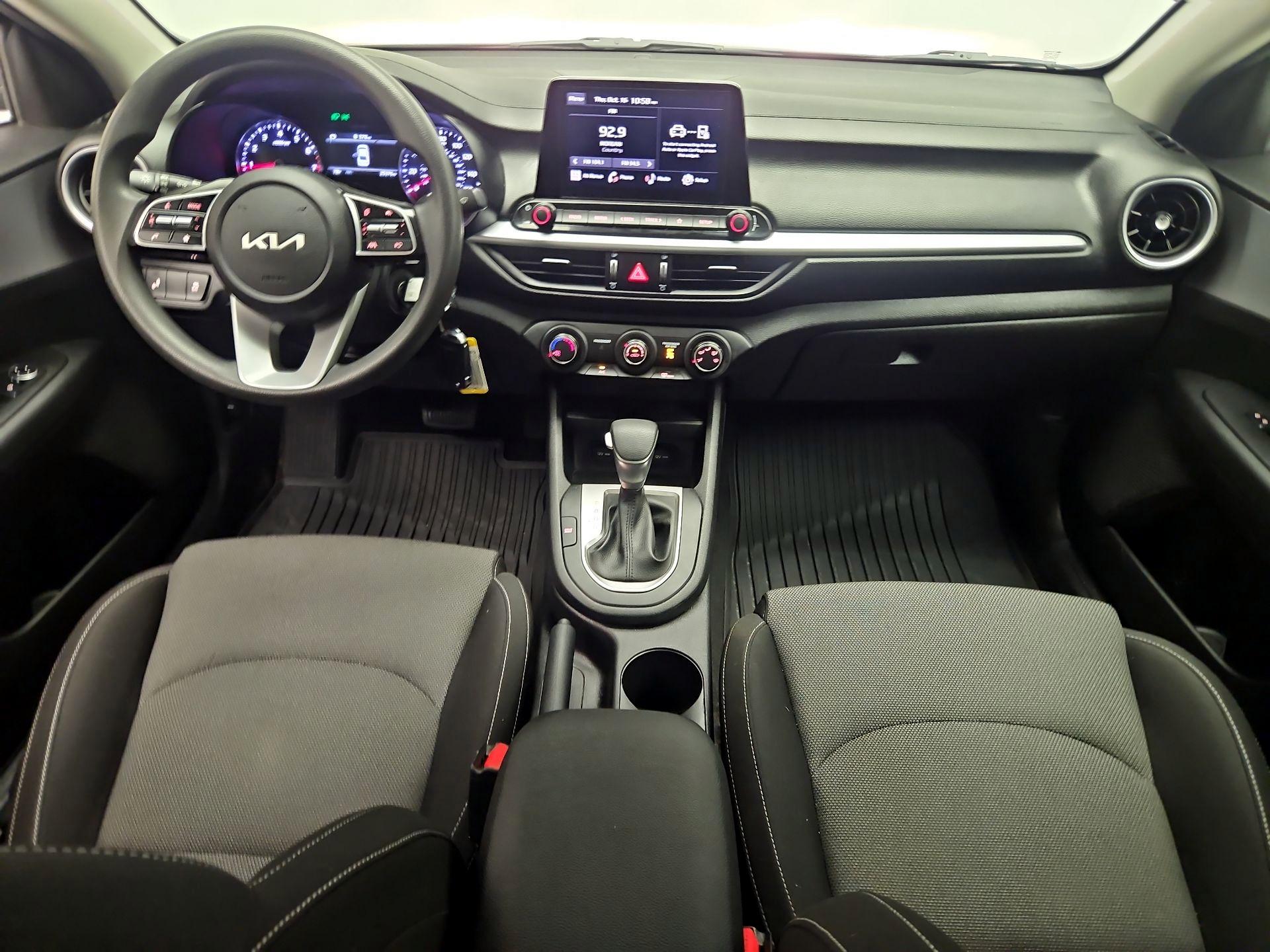 Thumbnail: 2023 Kia Forte - 9