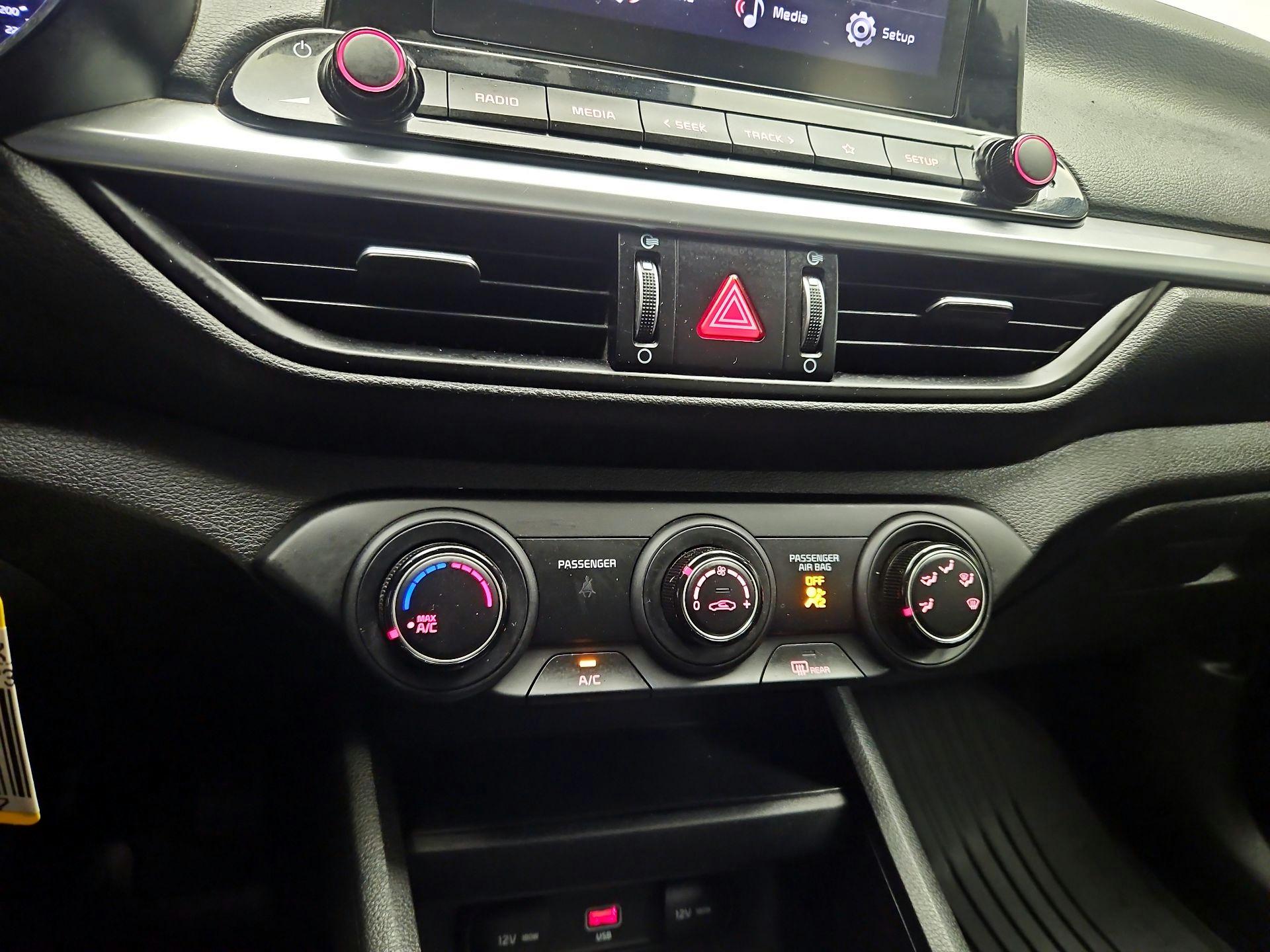 Thumbnail: 2023 Kia Forte - 15