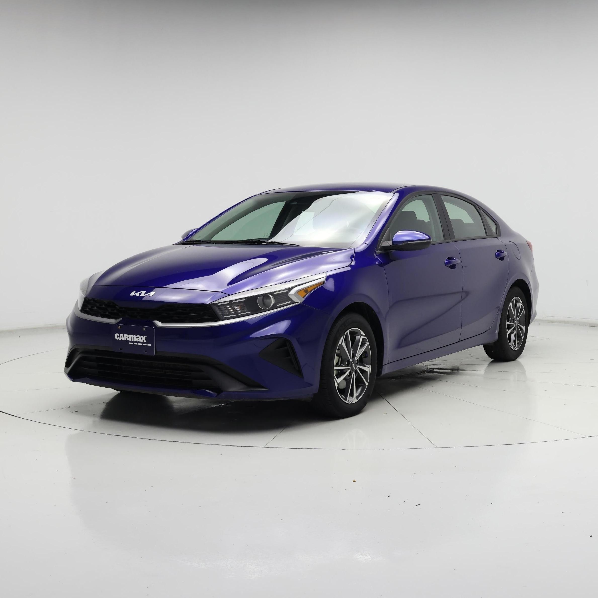 Thumbnail: 2023 Kia Forte - 4