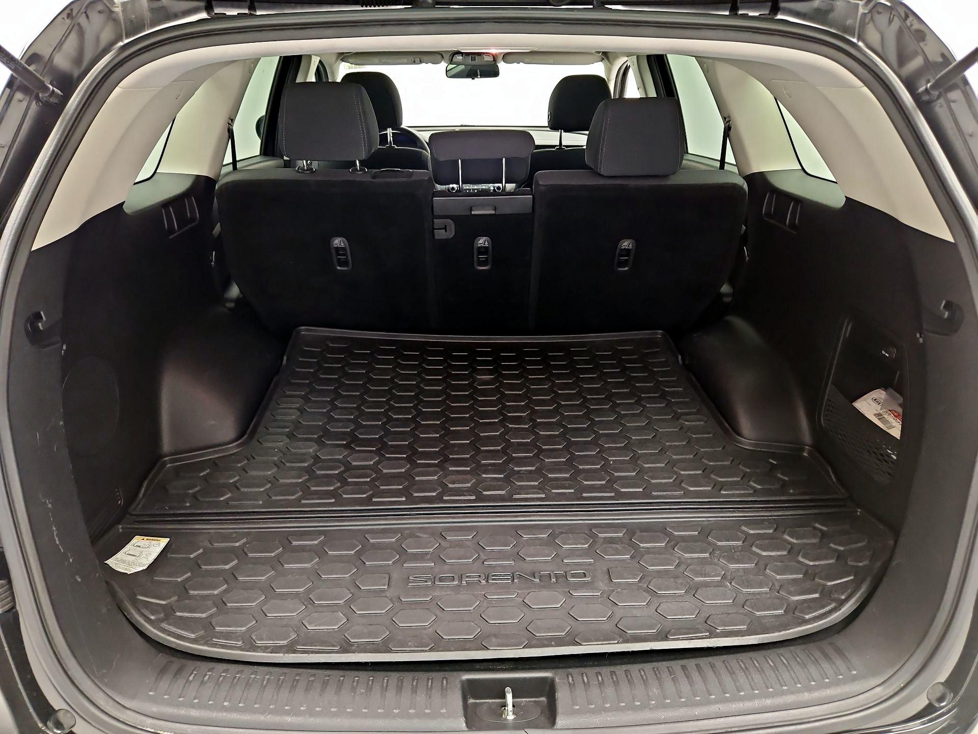Thumbnail: 2018 Kia Sorento - 20