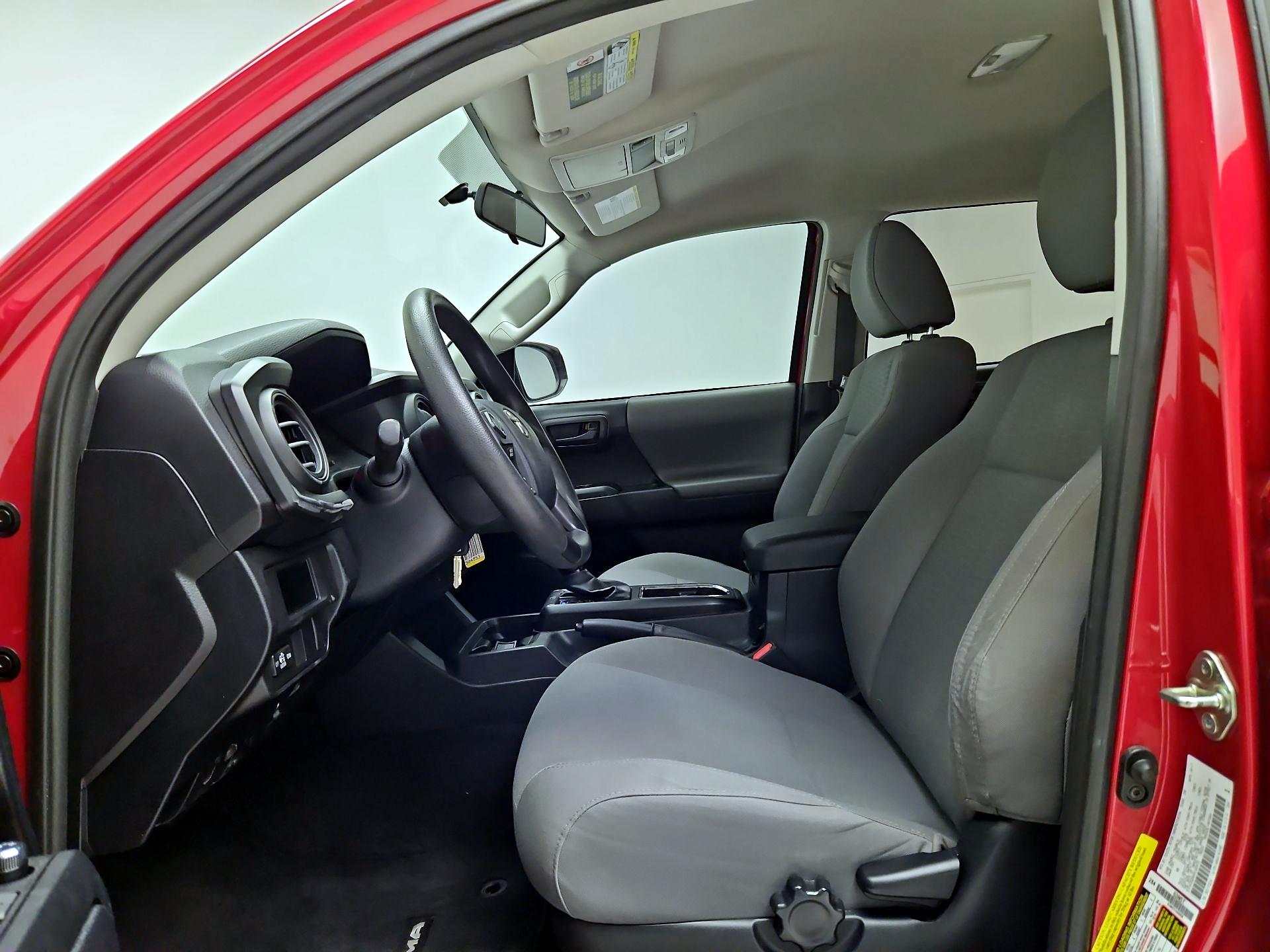 Thumbnail: 2017 Toyota Tacoma - 11