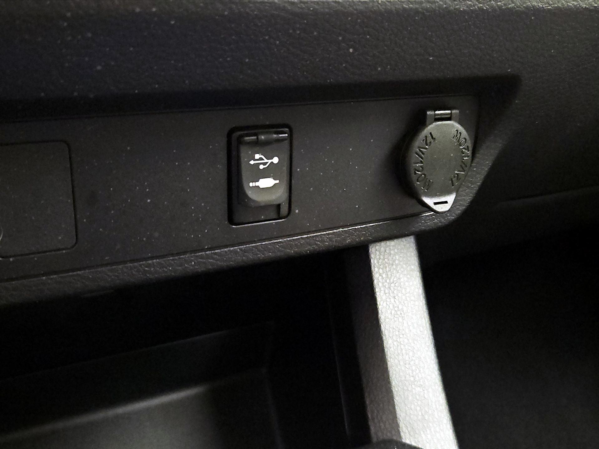 Thumbnail: 2017 Toyota Tacoma - 17