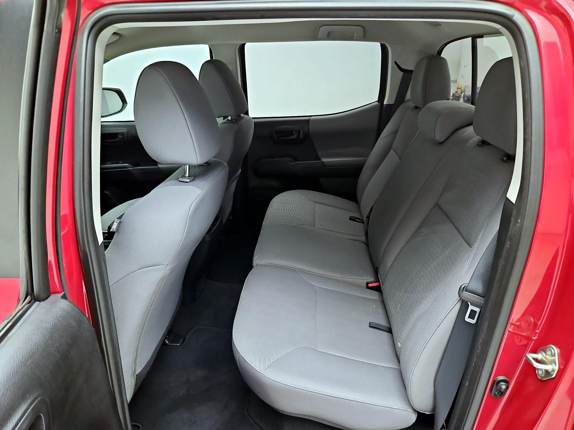 Thumbnail: 2017 Toyota Tacoma - 18