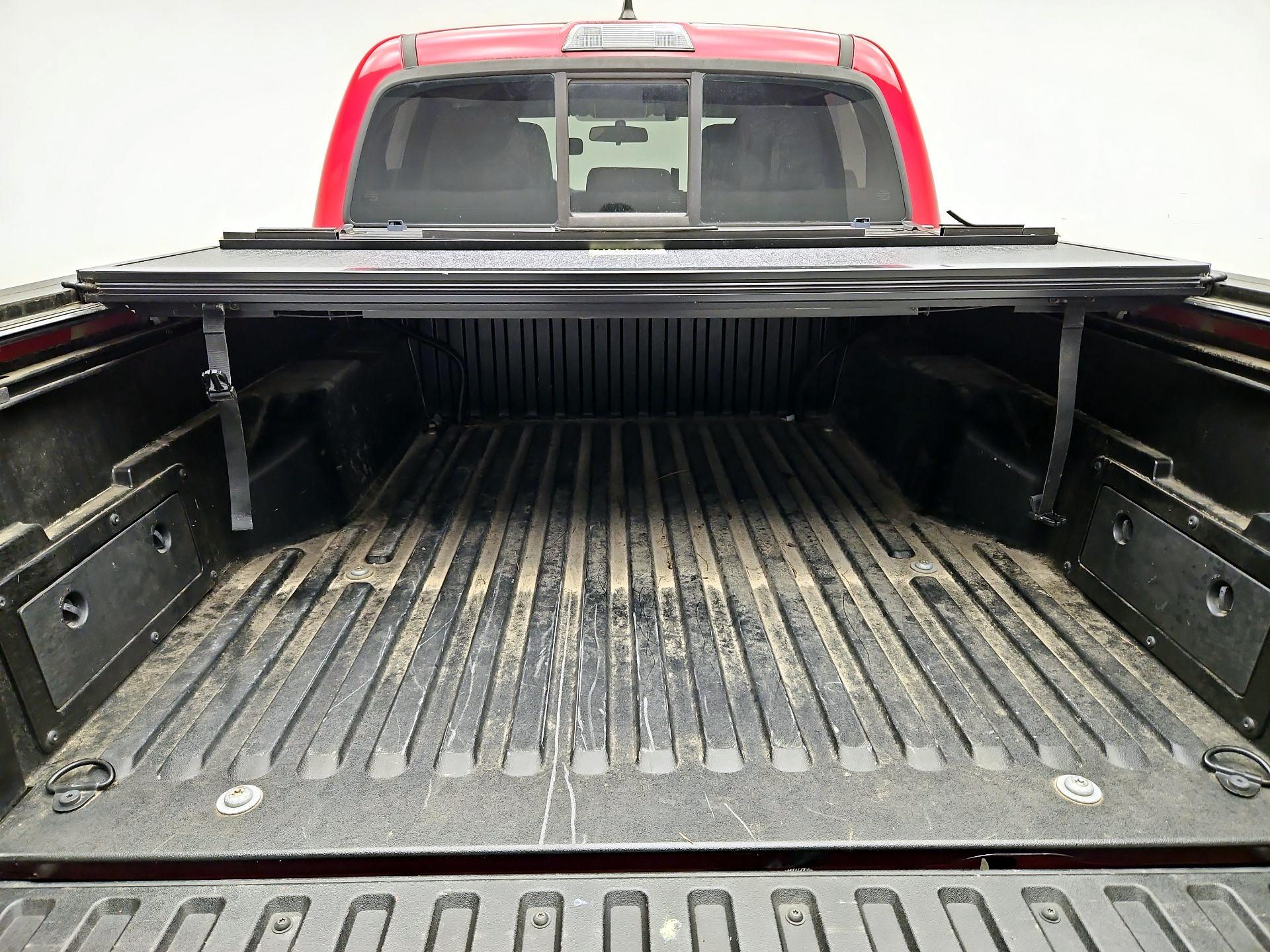 Thumbnail: 2017 Toyota Tacoma - 19