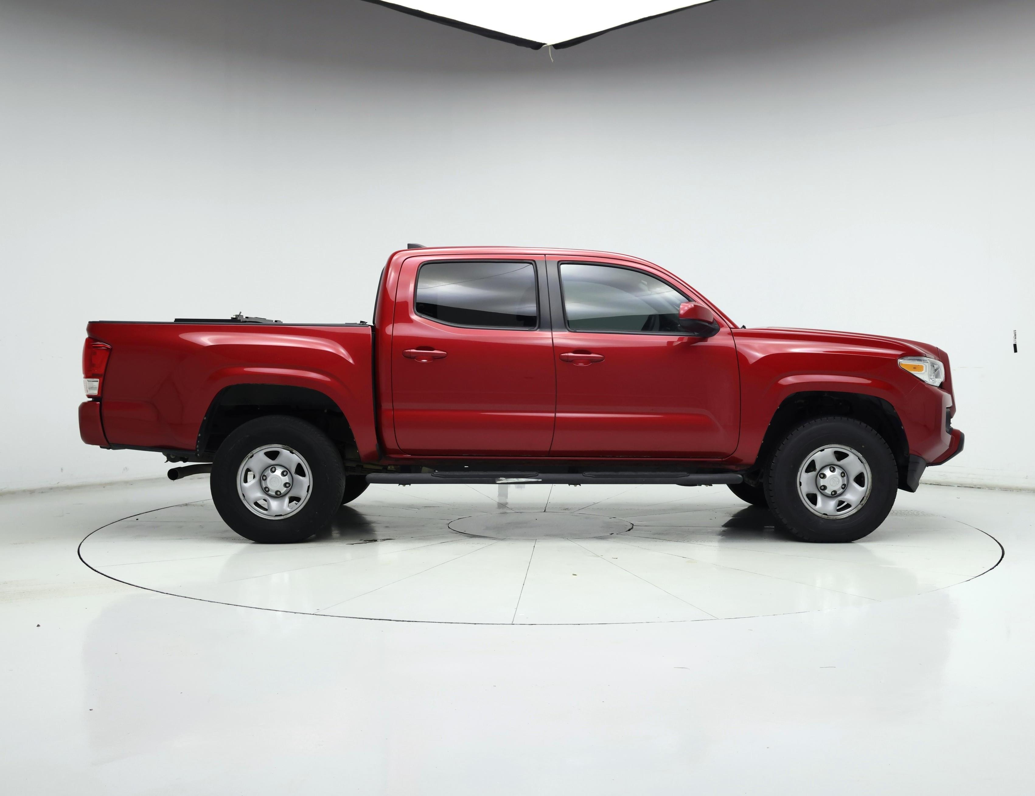 Thumbnail: 2017 Toyota Tacoma - 7