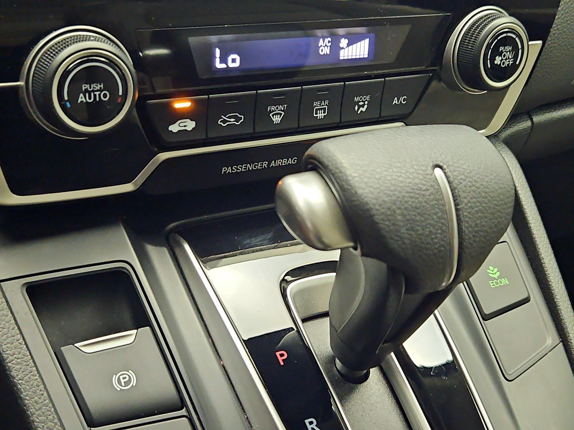 Thumbnail: 2017 Honda CR-V - 16