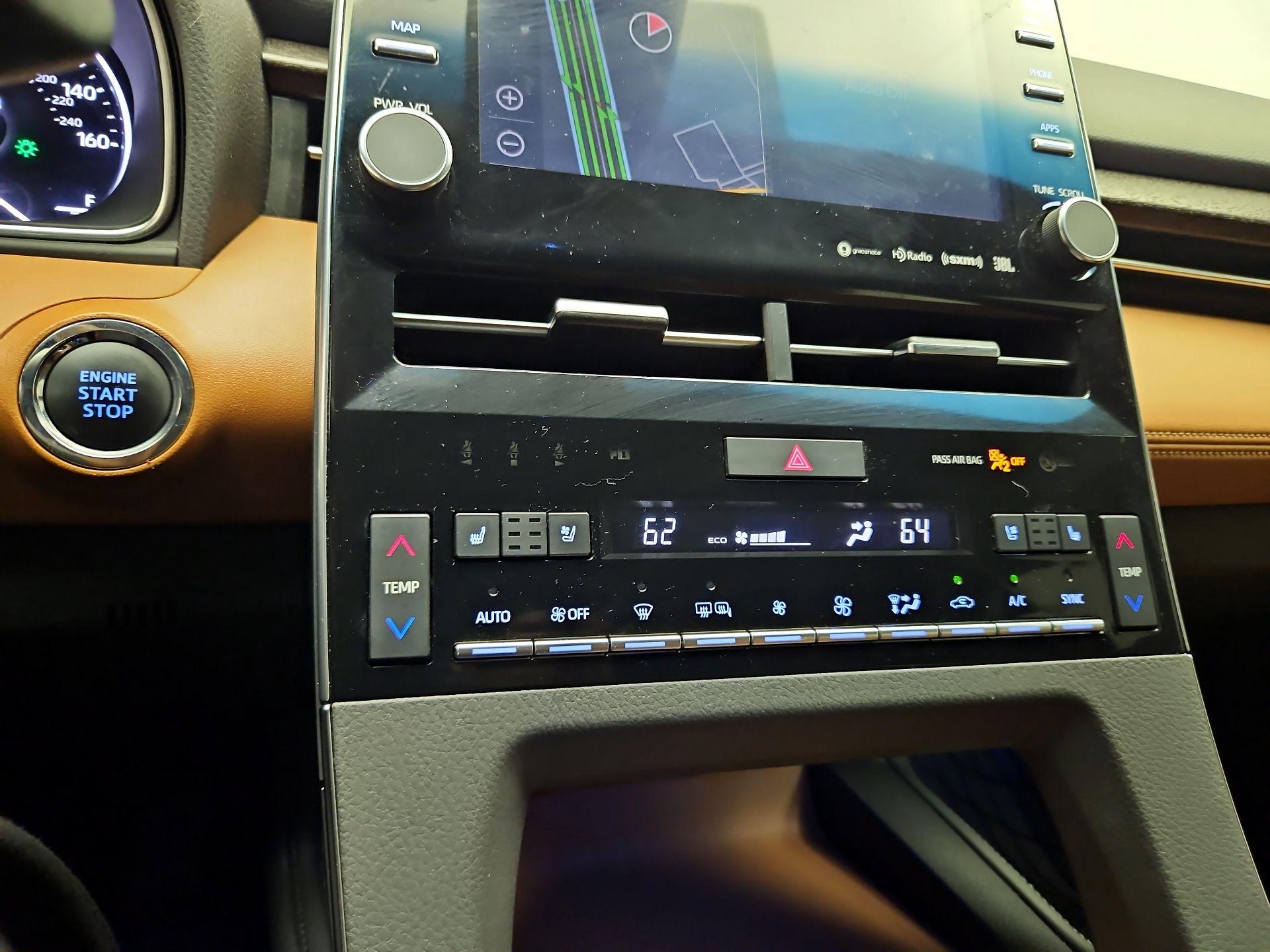 Thumbnail: 2019 Toyota Avalon - 16