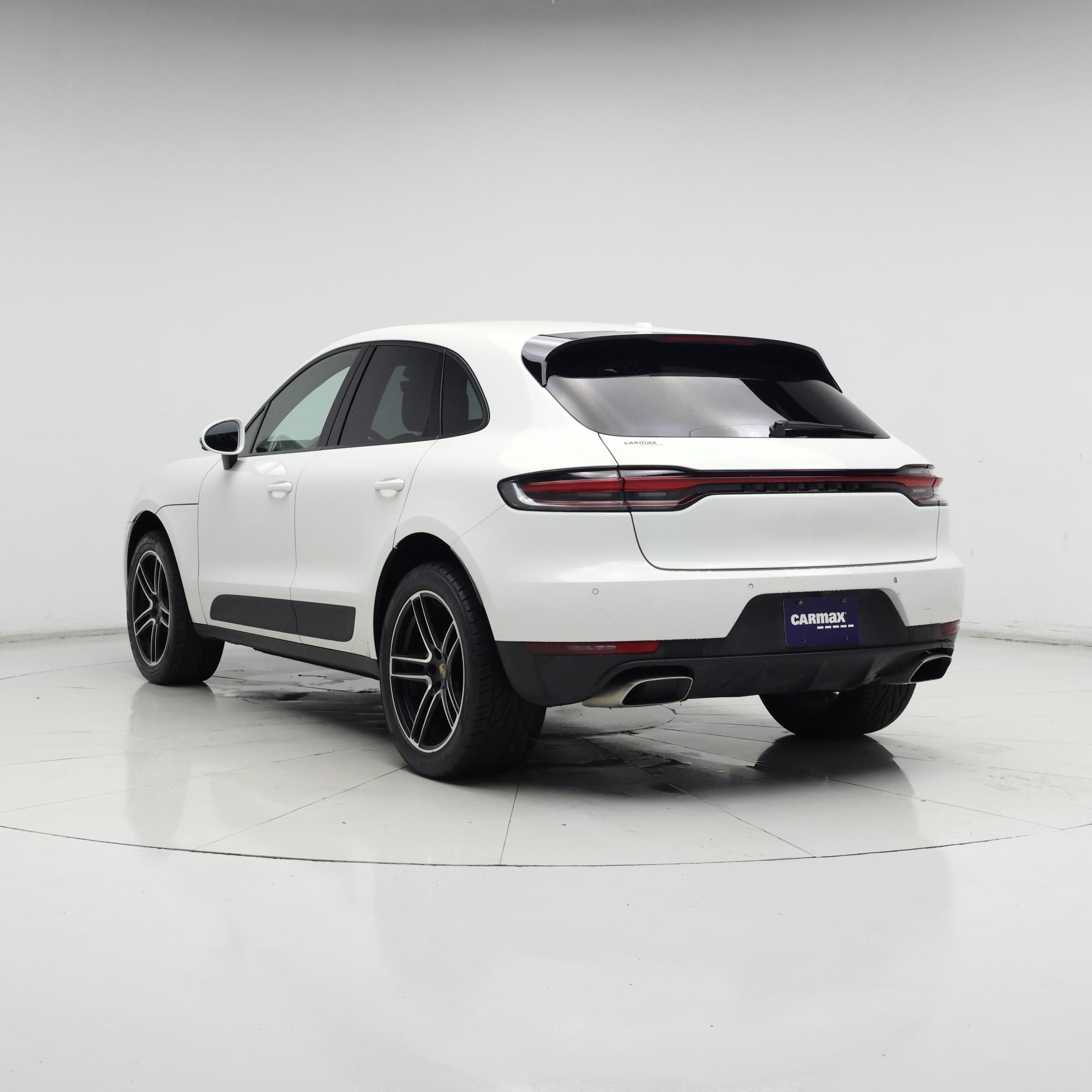 Thumbnail: 2021 Porsche Macan - 2